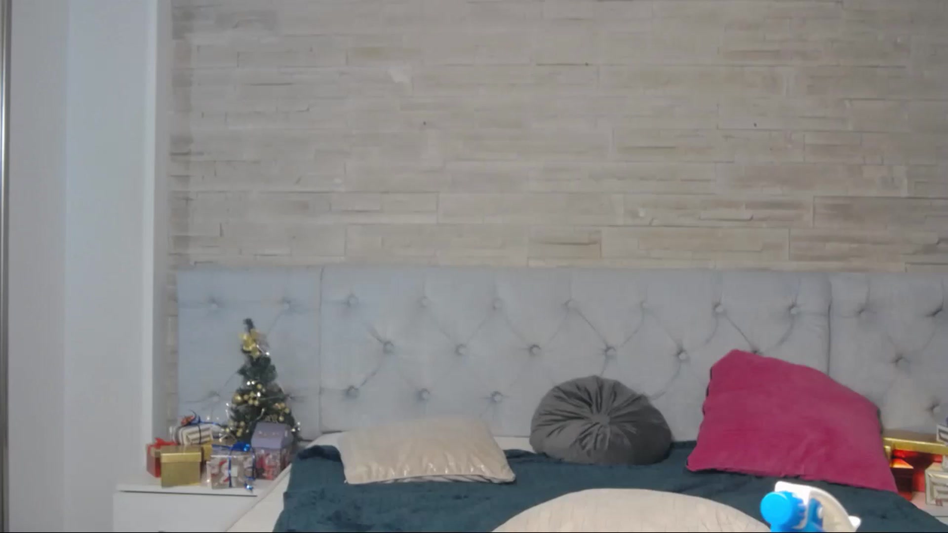 Gallery image thumbnail from SparklingN's myfreecams stream on, 12/10/2022, 16:51 image 19 of 20