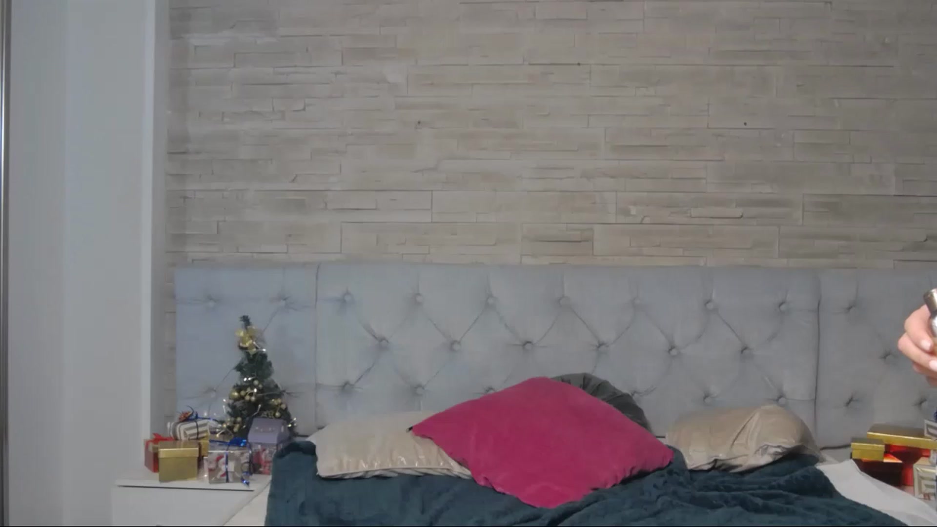 Gallery image thumbnail from SparklingN's myfreecams stream on, 12/10/2022, 16:51 image 11 of 20