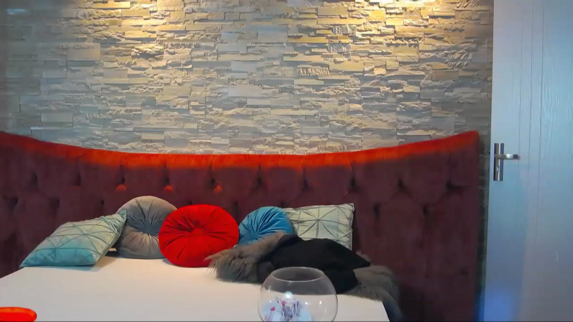 Gallery image thumbnail from SparklingN's myfreecams stream on, 12/15/2022, 13:30 image 8 of 20