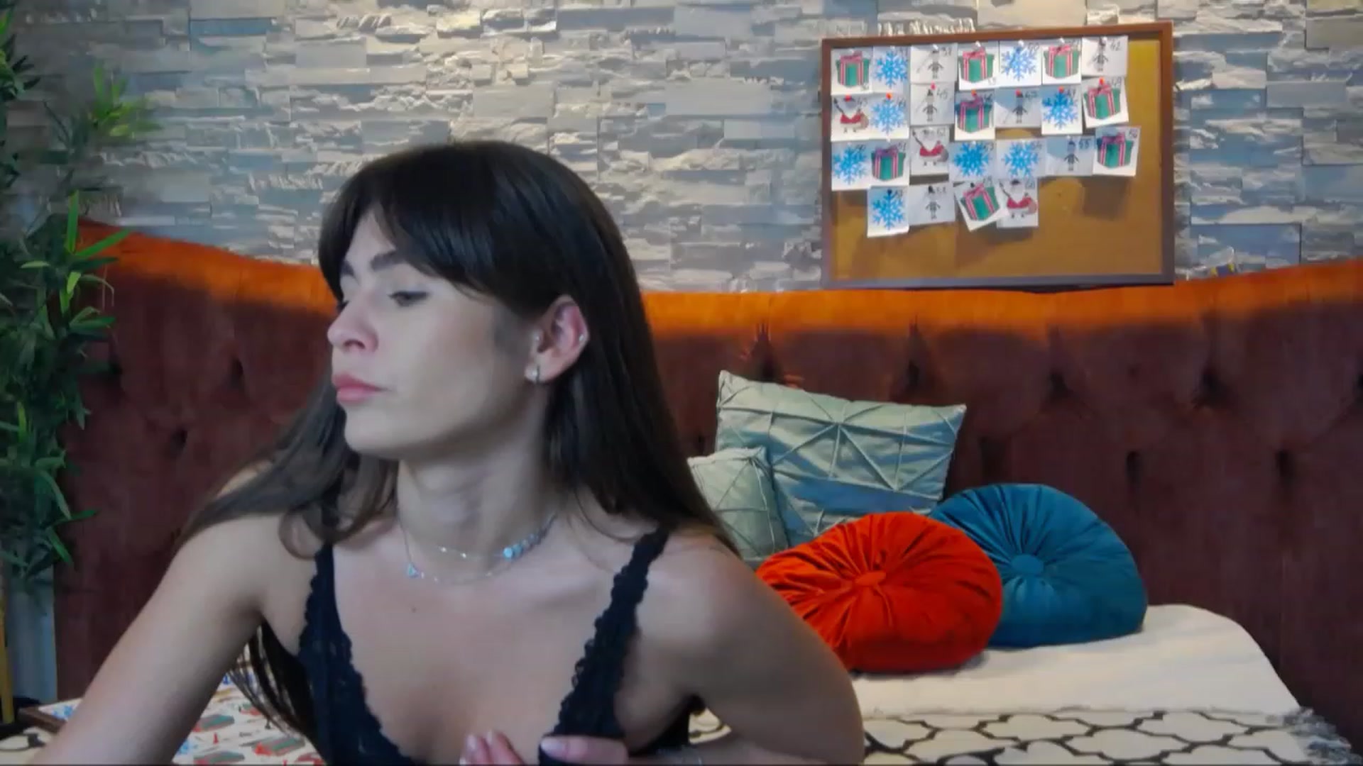Gallery image thumbnail from SparklingN's myfreecams stream on, 12/19/2022, 13:35 image 14 of 20