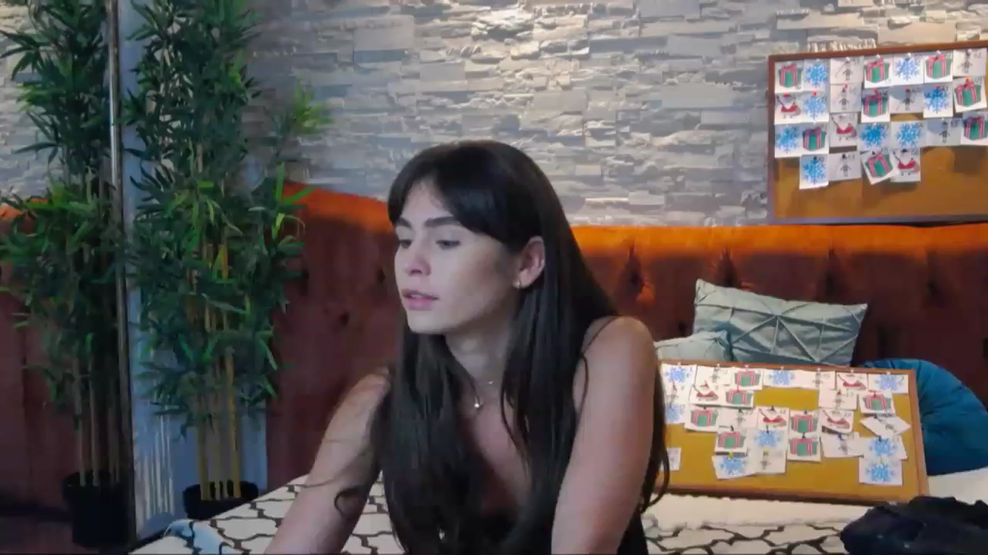 Gallery image thumbnail from SparklingN's myfreecams stream on, 12/19/2022, 17:17 image 5 of 20