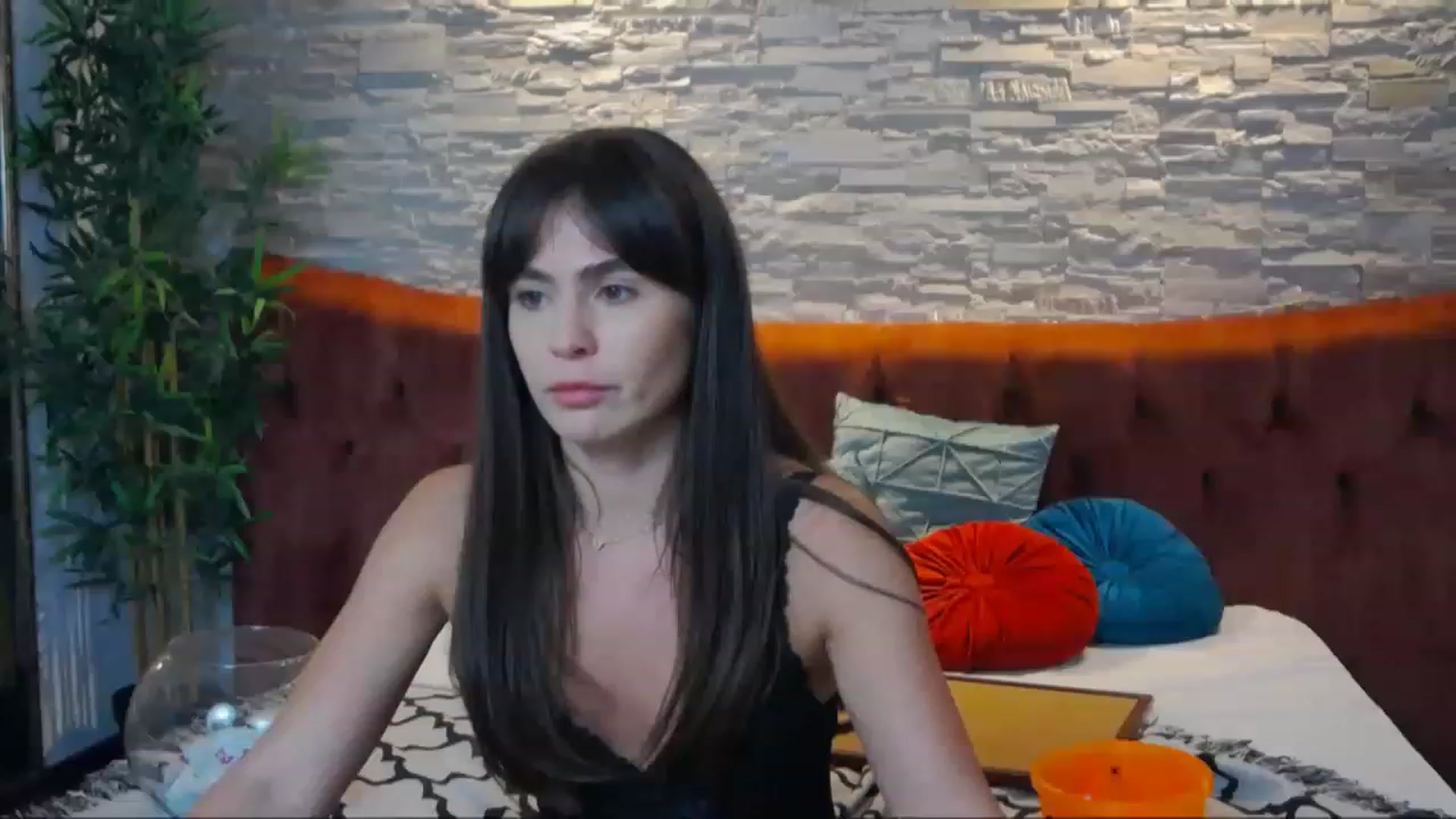 Gallery image thumbnail from SparklingN's myfreecams stream on, 12/19/2022, 17:17 image 15 of 20