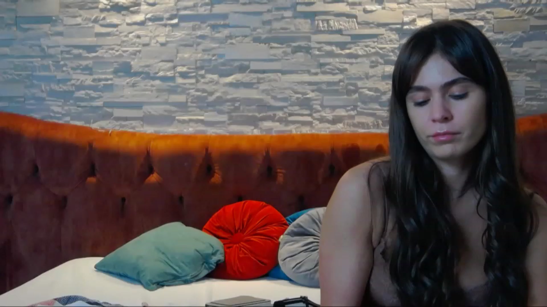 Gallery image thumbnail from SparklingN's myfreecams stream on, 12/21/2022, 19:07 image 16 of 20