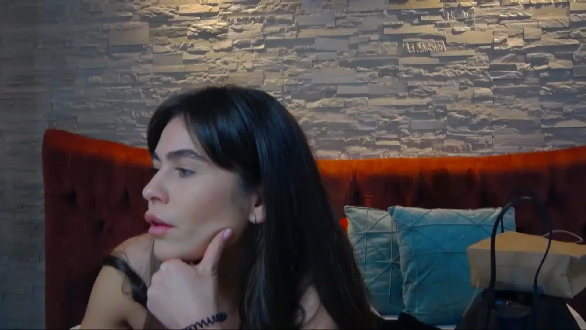 Gallery image thumbnail from SparklingN's myfreecams stream on, 12/22/2022, 14:41 image 12 of 20