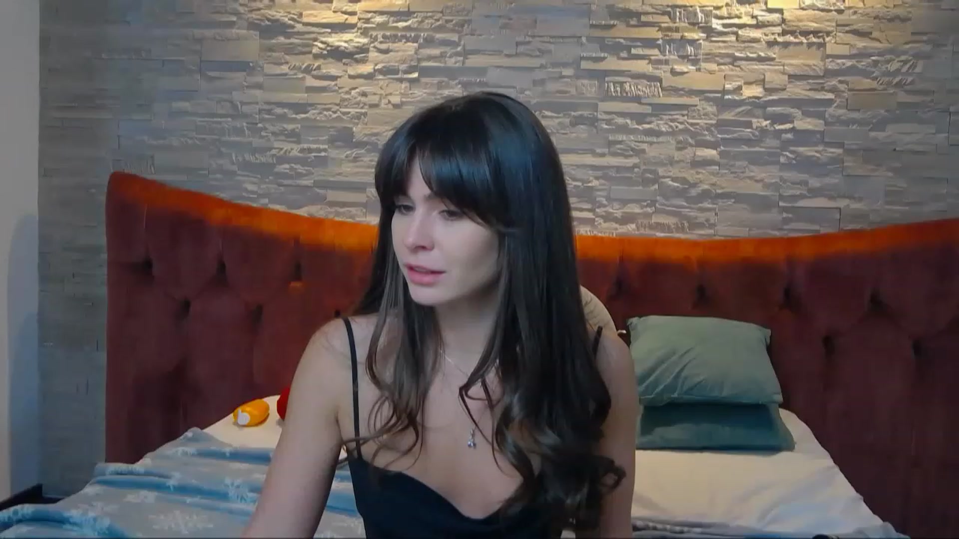 Gallery image thumbnail from SparklingN's myfreecams stream on, 12/30/2022, 20:40 image 7 of 20