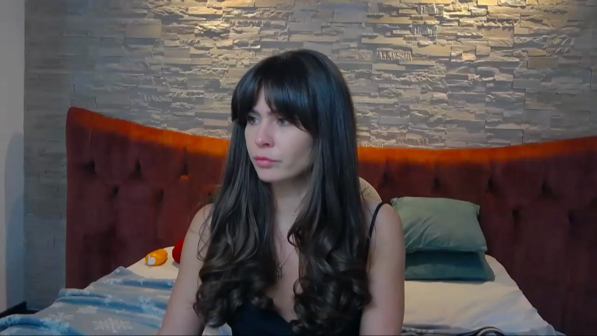 Gallery image thumbnail from SparklingN's myfreecams stream on, 12/30/2022, 20:40 image 14 of 20