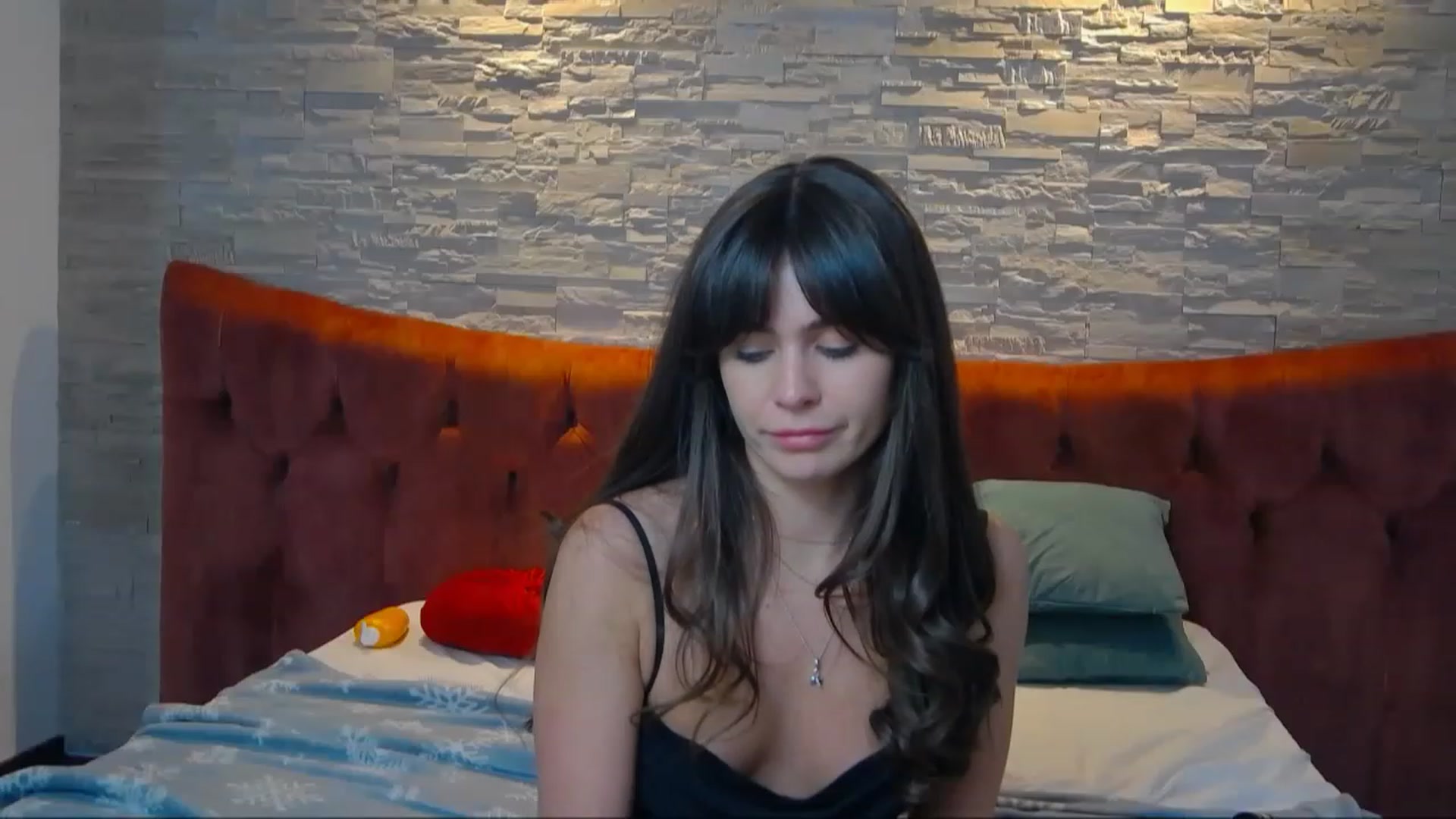 Gallery image thumbnail from SparklingN's myfreecams stream on, 12/30/2022, 20:40 image 6 of 20
