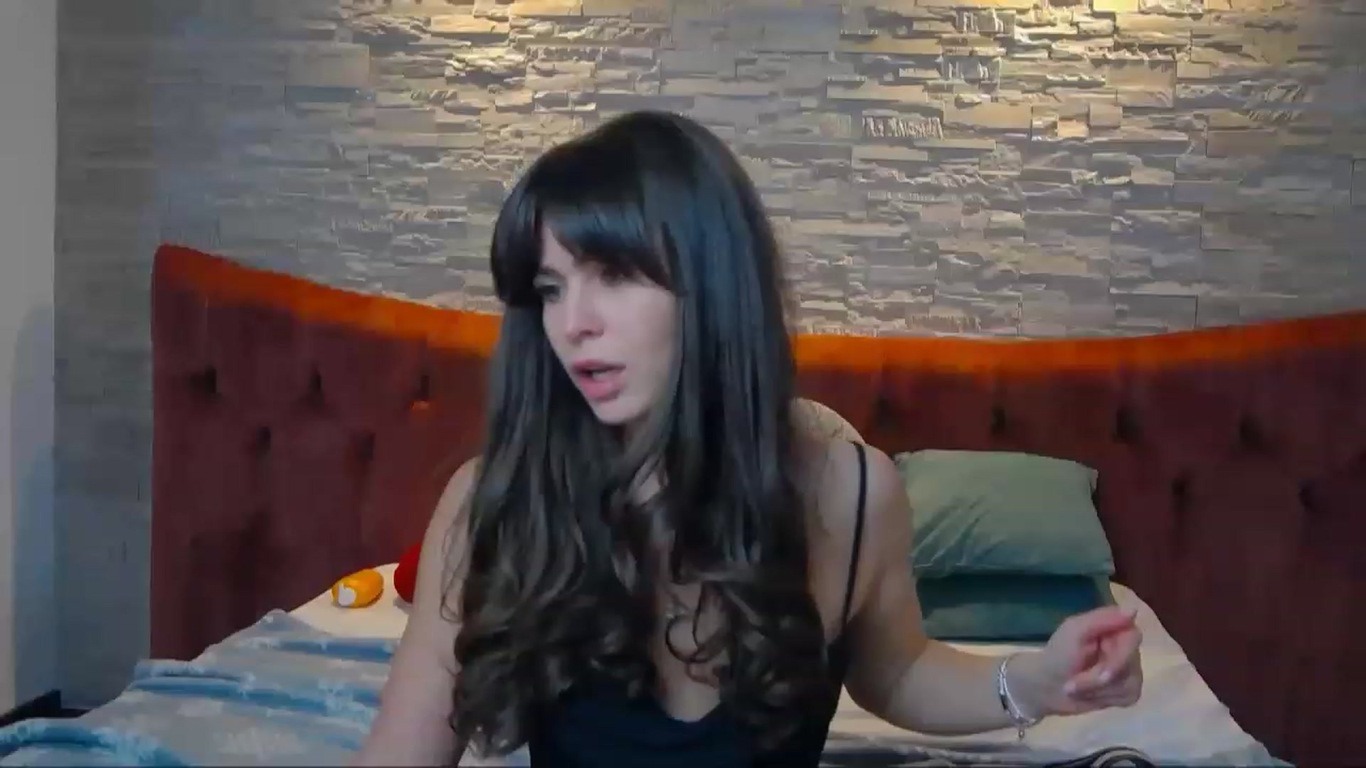 Gallery image thumbnail from SparklingN's myfreecams stream on, 12/30/2022, 20:40 image 13 of 20