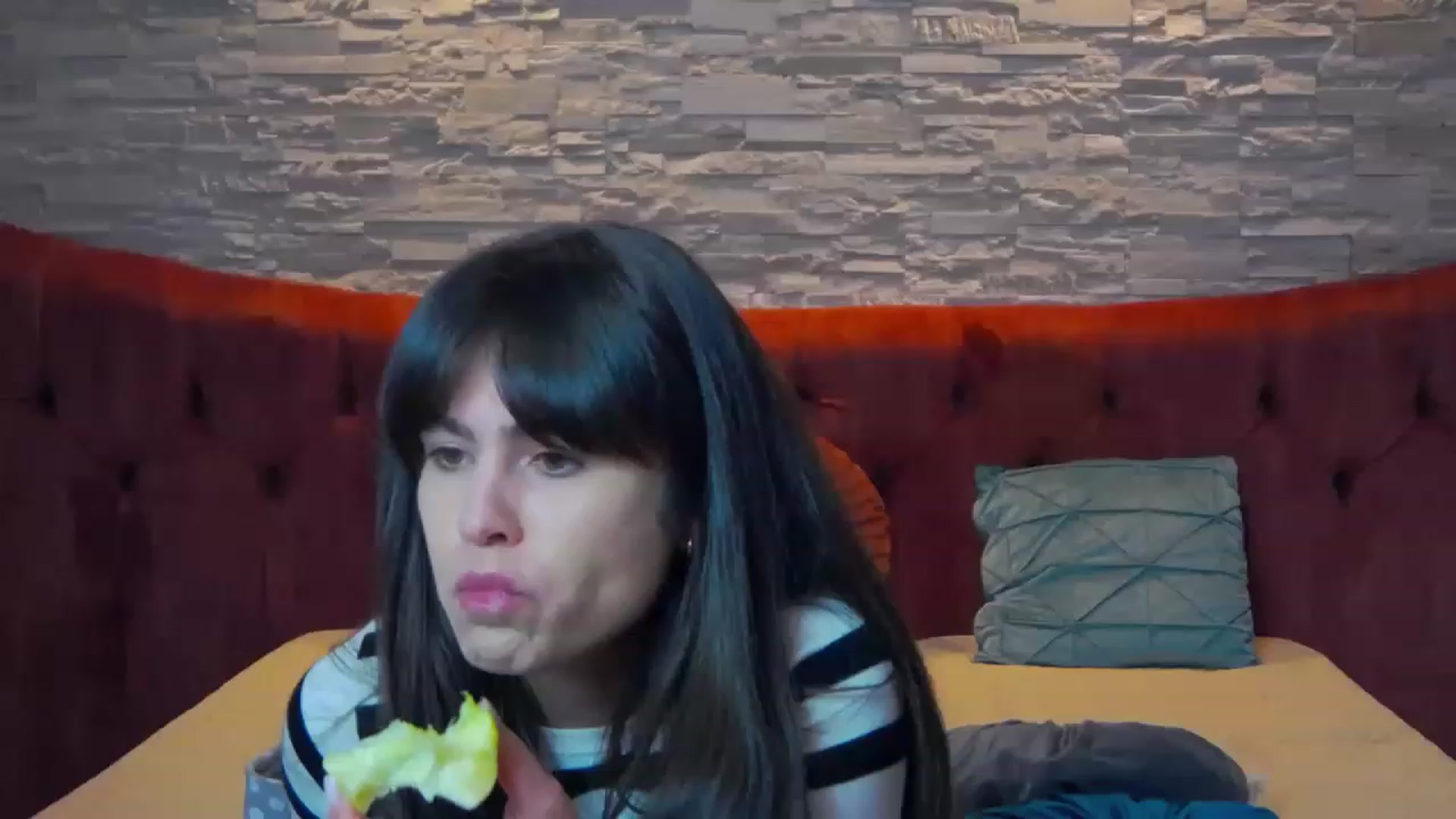 Gallery image thumbnail from SparklingN's myfreecams stream on, 03/14/2023, 16:20 image 16 of 20