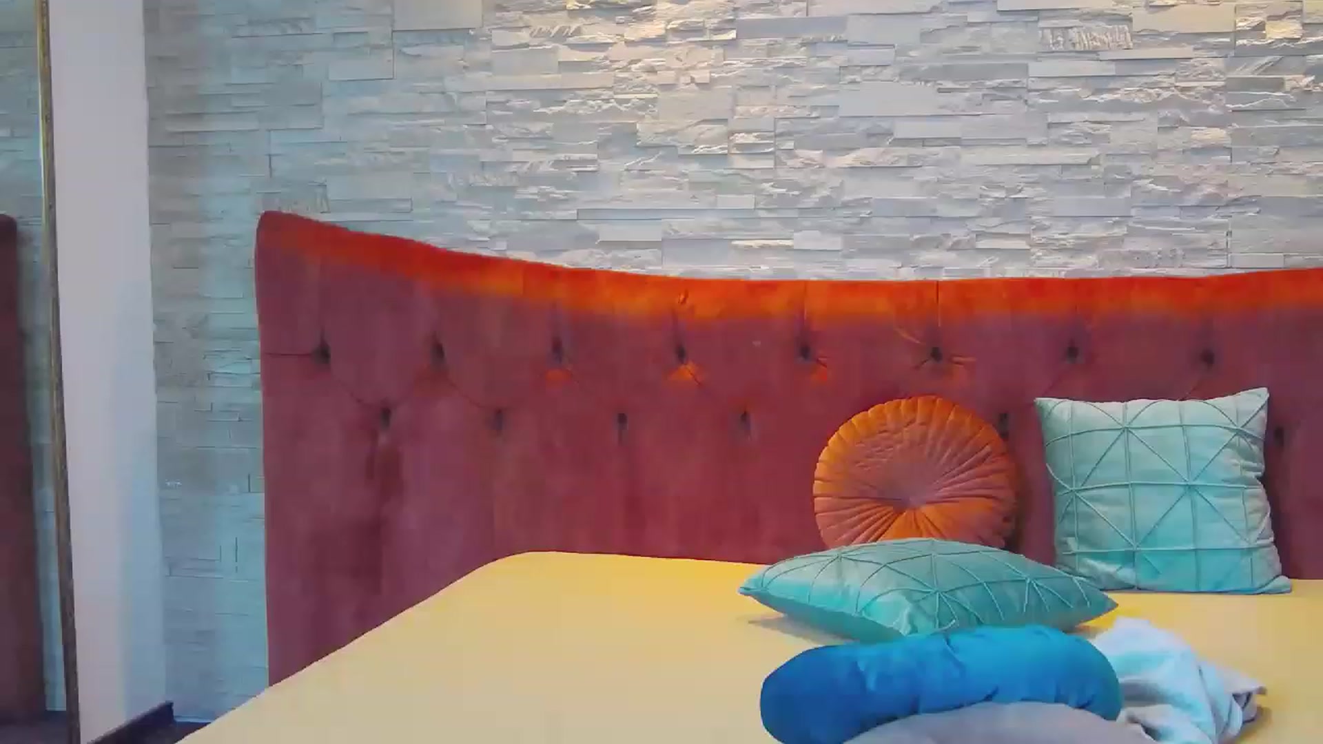 Gallery image thumbnail from SparklingN's myfreecams stream on, 04/10/2023, 15:03 image 15 of 20