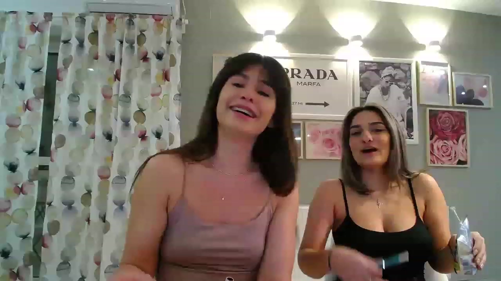 Gallery image thumbnail from SparklingN's myfreecams stream on, 04/13/2023, 19:14 image 10 of 20