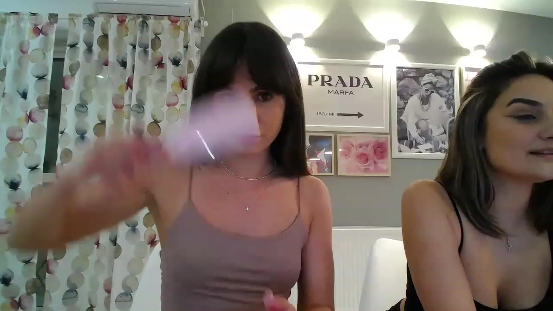 Gallery image thumbnail from SparklingN's myfreecams stream on, 04/13/2023, 19:14 image 7 of 20