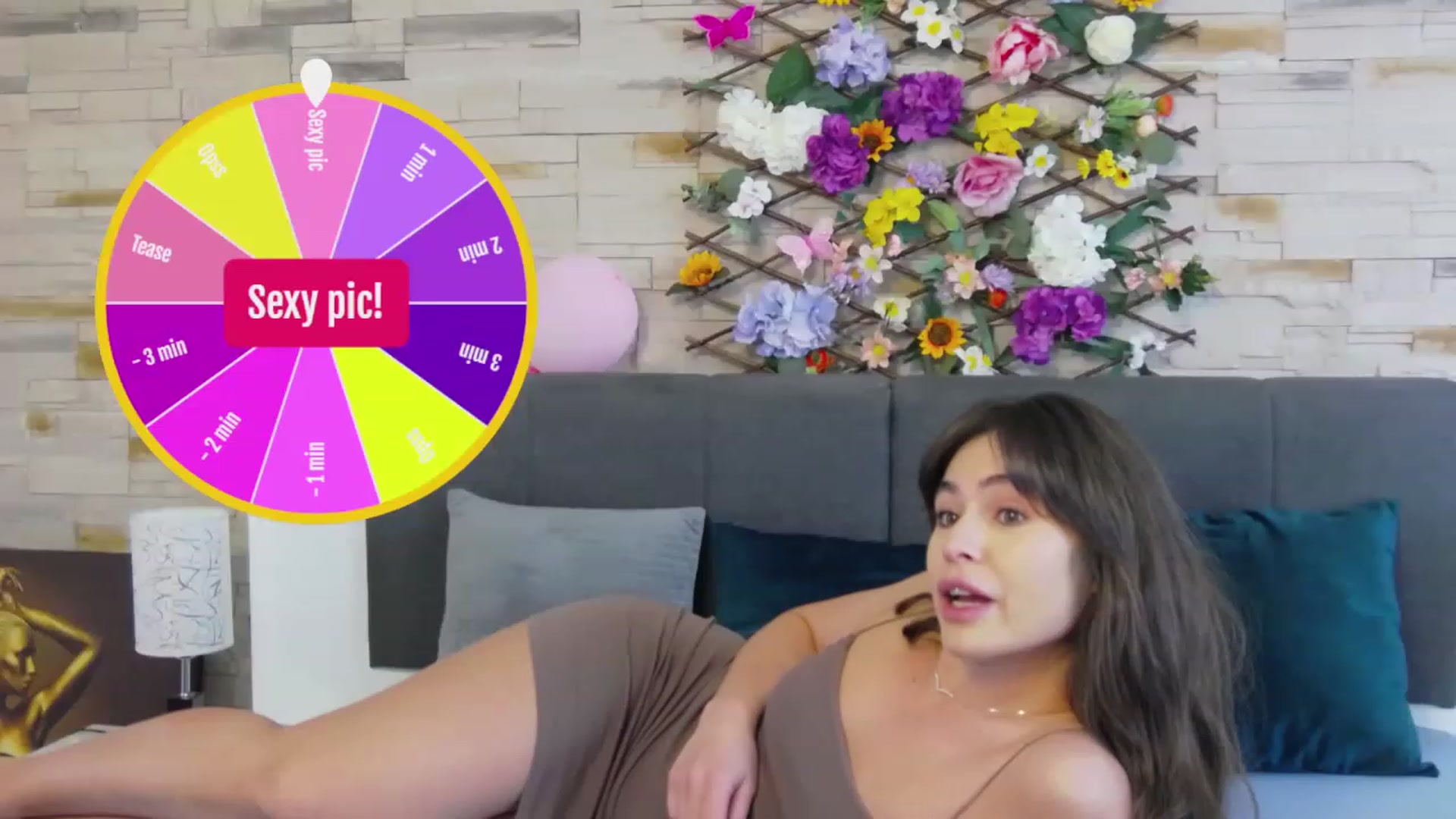 Gallery image thumbnail from SparklingN's myfreecams stream on, 05/02/2023, 13:38 image 4 of 20