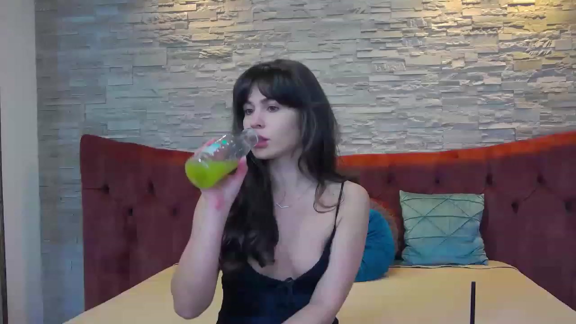 Gallery image thumbnail from SparklingN's myfreecams stream on, 05/05/2023, 11:45 image 18 of 20