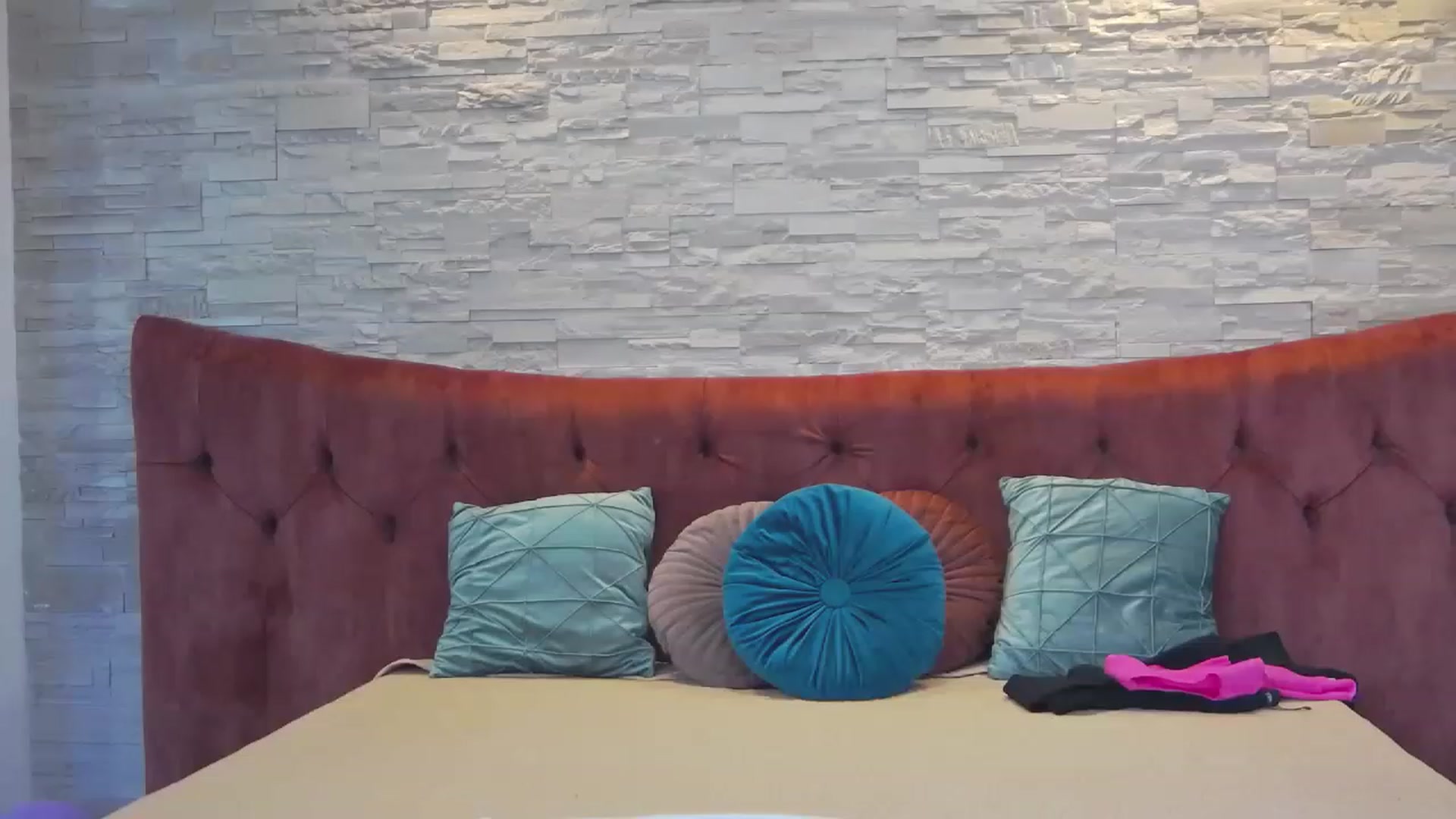 Gallery image thumbnail from SparklingN's myfreecams stream on, 05/11/2023, 12:23 image 16 of 20