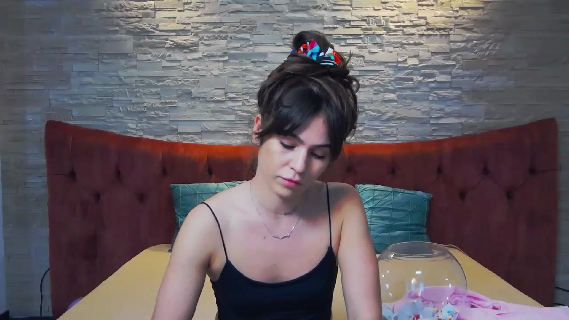 Gallery image thumbnail from SparklingN's myfreecams stream on, 05/29/2023, 15:54 image 18 of 20