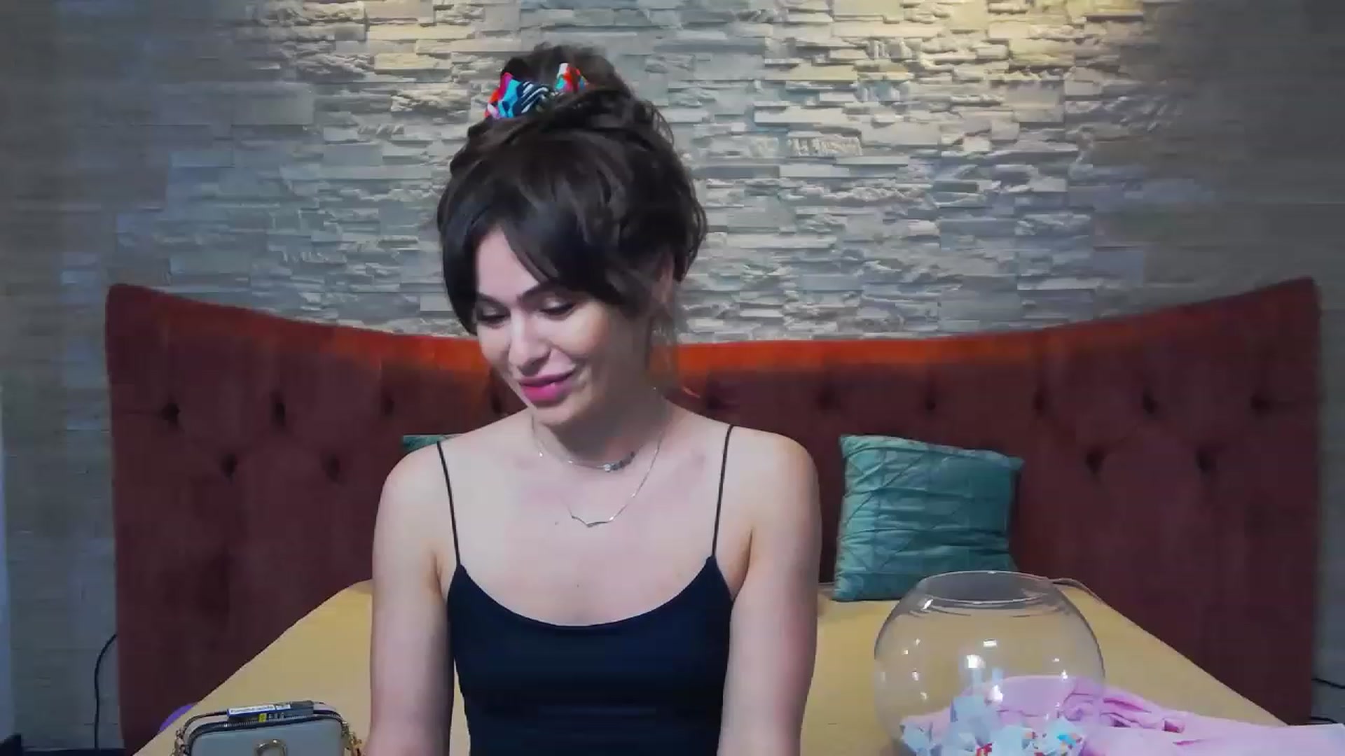 Gallery image thumbnail from SparklingN's myfreecams stream on, 05/29/2023, 17:16 image 2 of 20