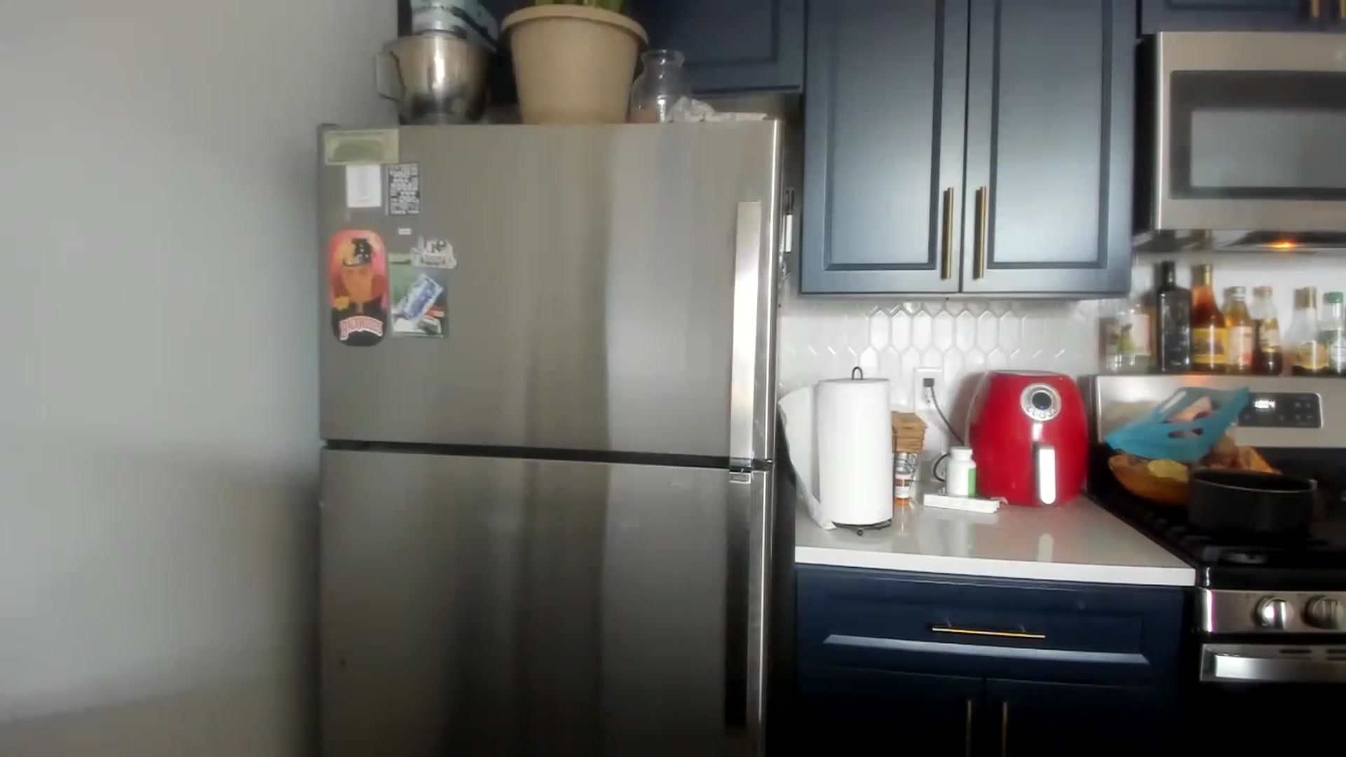 Gallery image thumbnail from SparklySays's myfreecams stream on, 05/16/2023, 14:29 image 12 of 20