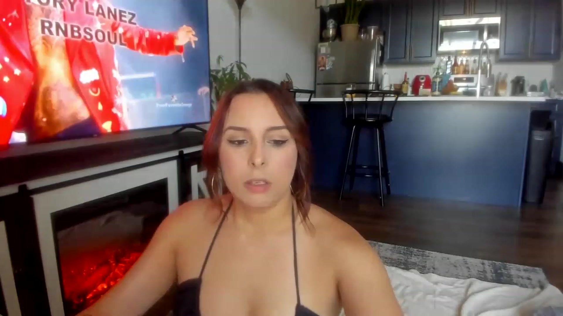 Gallery image thumbnail from SparklySays's myfreecams stream on, 05/17/2023, 17:32 image 10 of 20