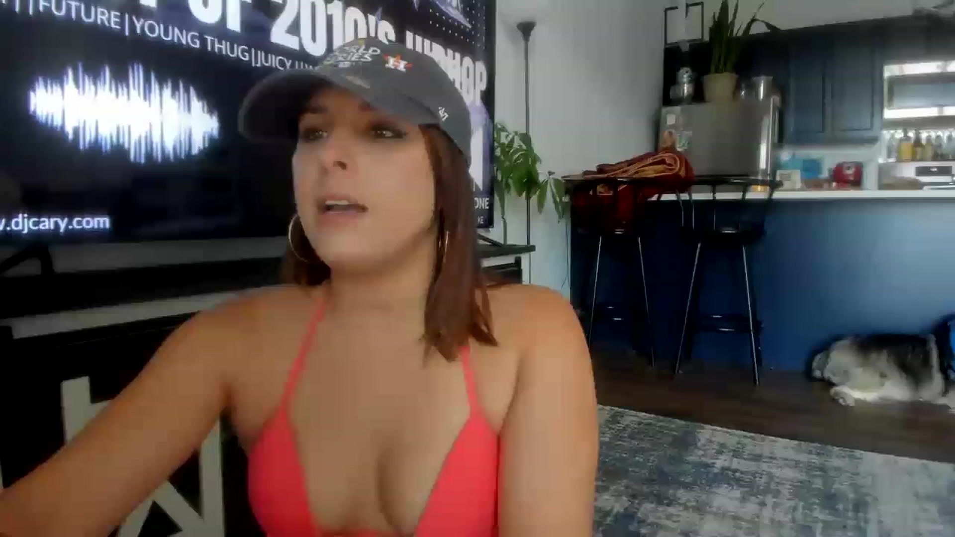 Gallery image thumbnail from SparklySays's myfreecams stream on, 05/31/2023, 15:45 image 6 of 20