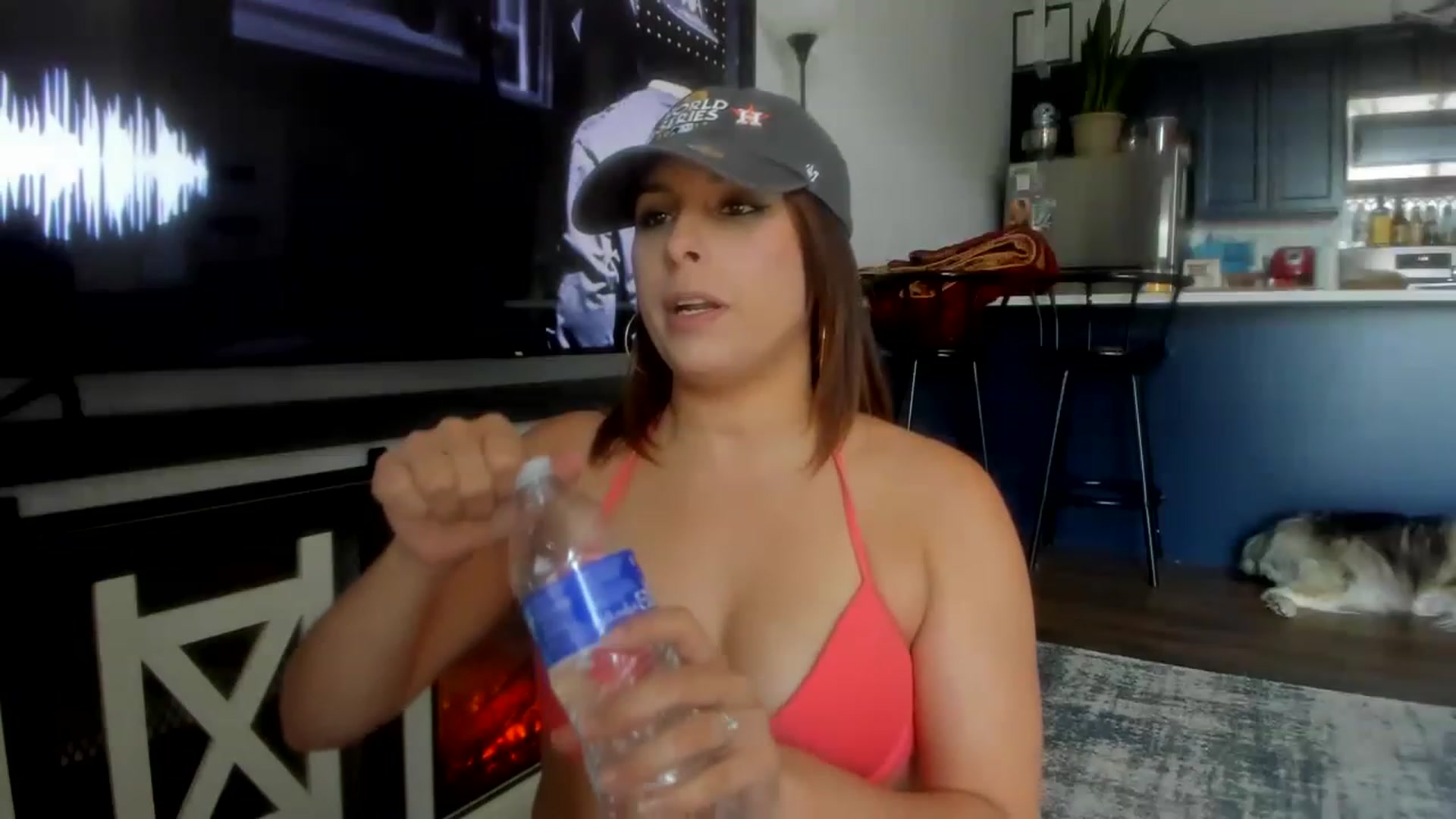 Gallery image thumbnail from SparklySays's myfreecams stream on, 05/31/2023, 15:45 image 8 of 20