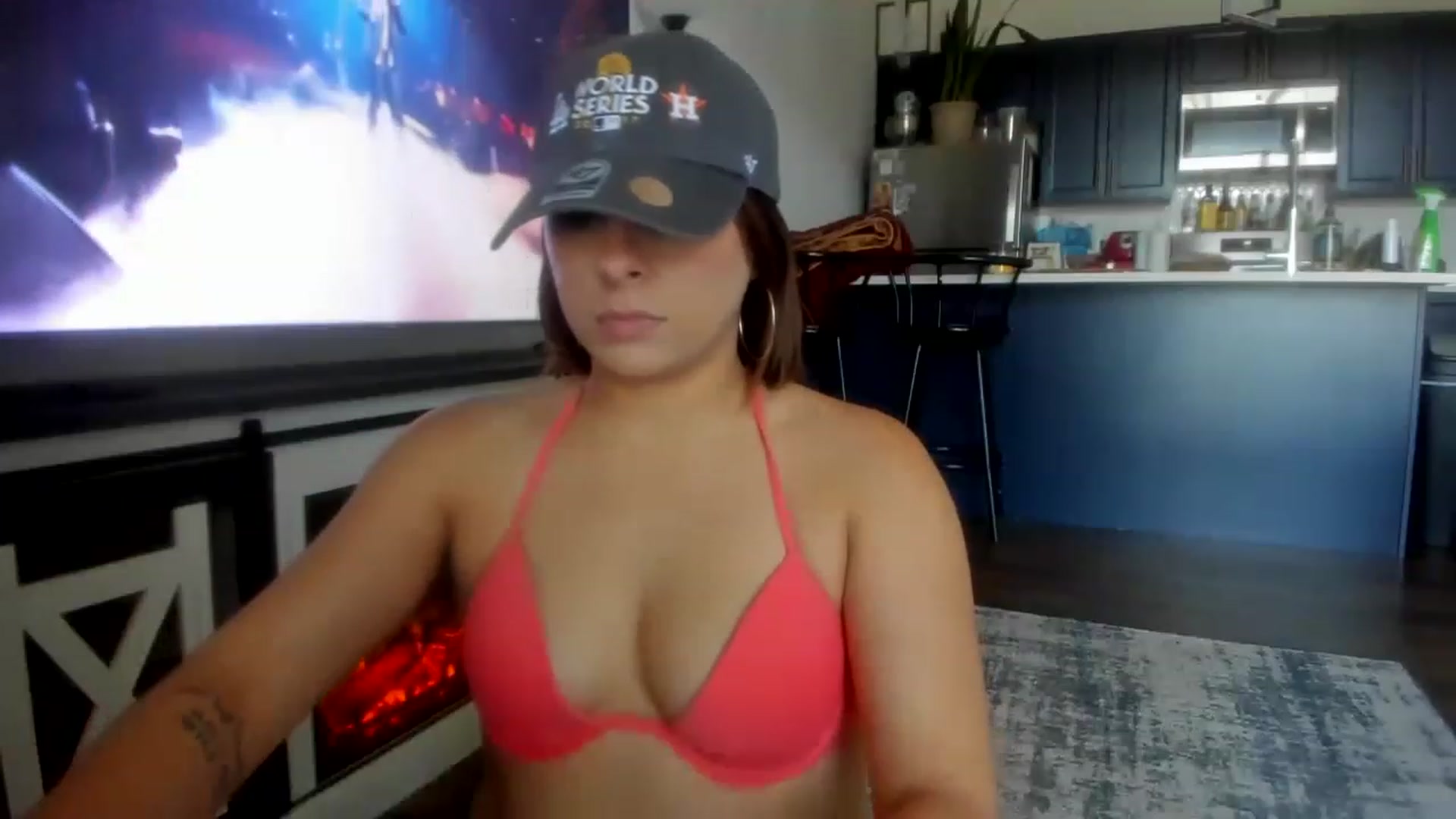 Gallery image thumbnail from SparklySays's myfreecams stream on, 05/31/2023, 17:41 image 19 of 20