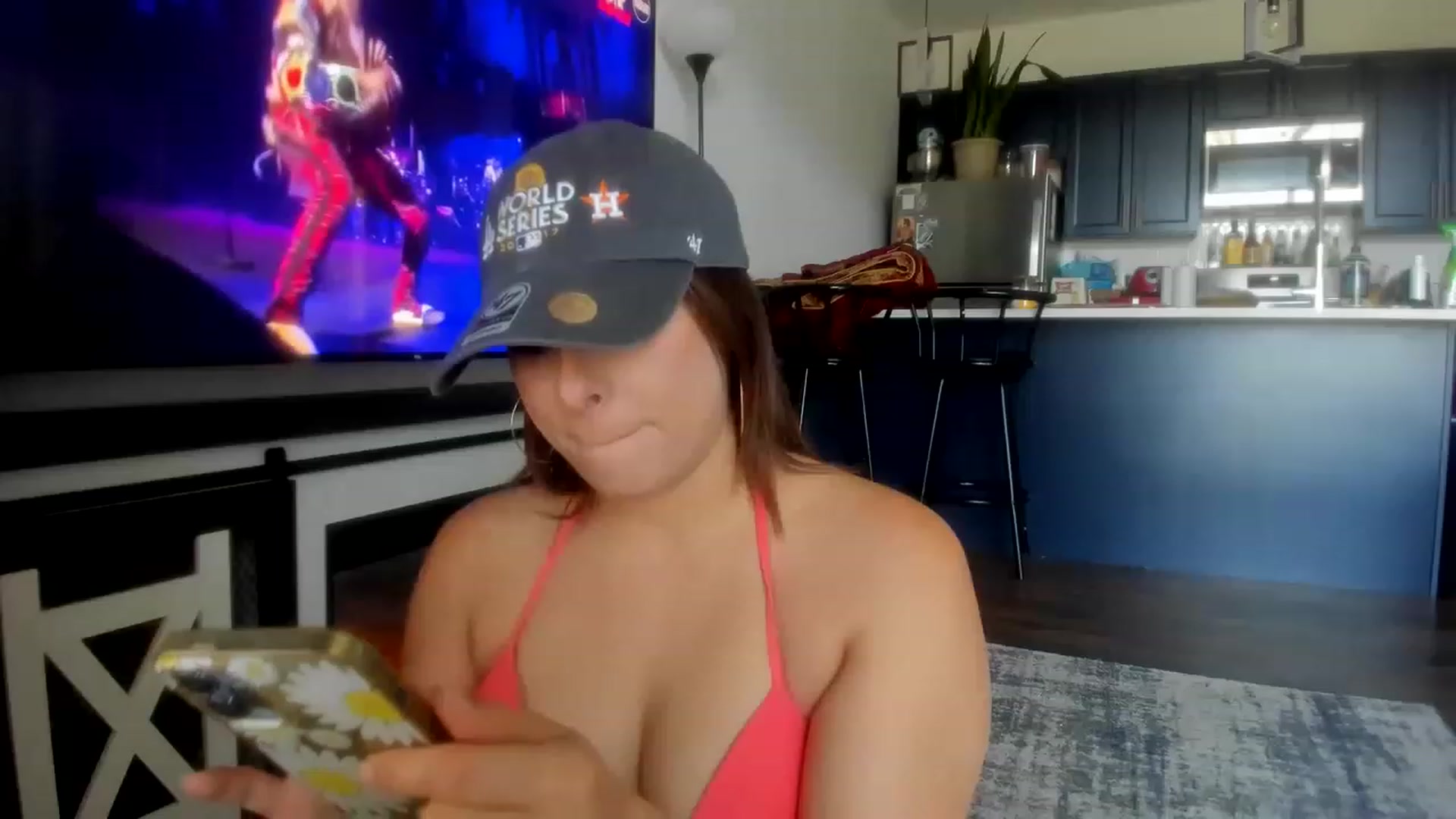 Gallery image thumbnail from SparklySays's myfreecams stream on, 05/31/2023, 18:14 image 6 of 20