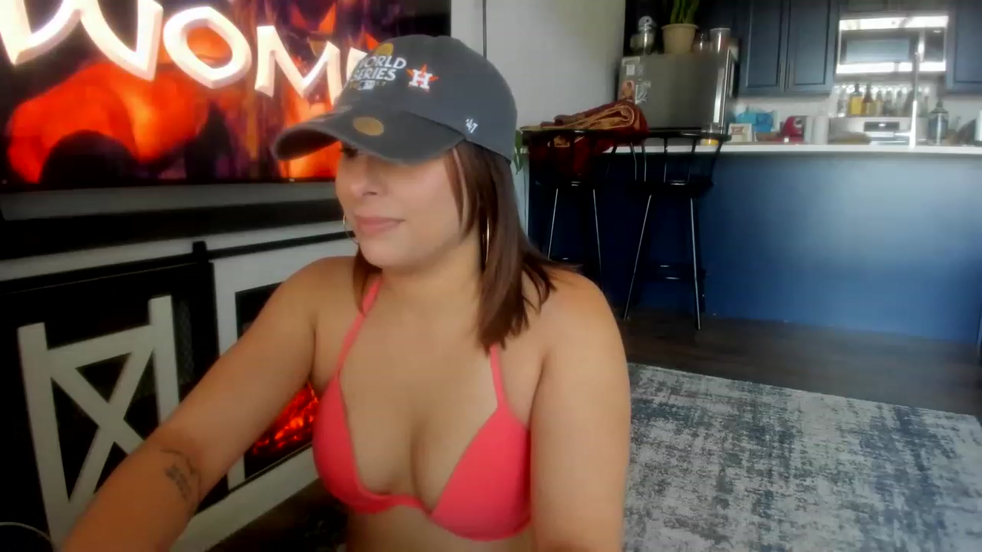 Gallery image thumbnail from SparklySays's myfreecams stream on, 05/31/2023, 18:14 image 17 of 20