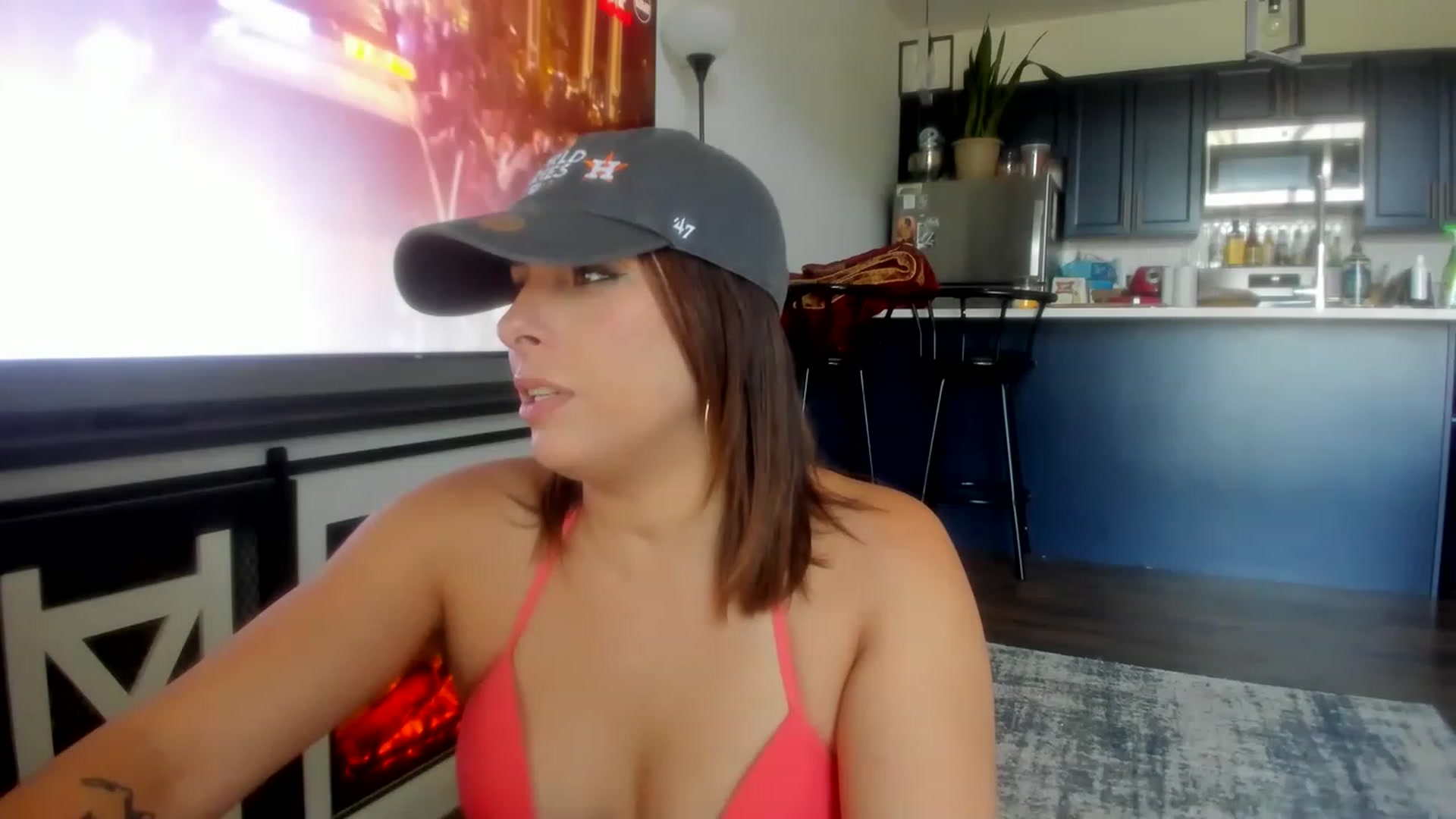 Gallery image thumbnail from SparklySays's myfreecams stream on, 05/31/2023, 18:14 image 4 of 20
