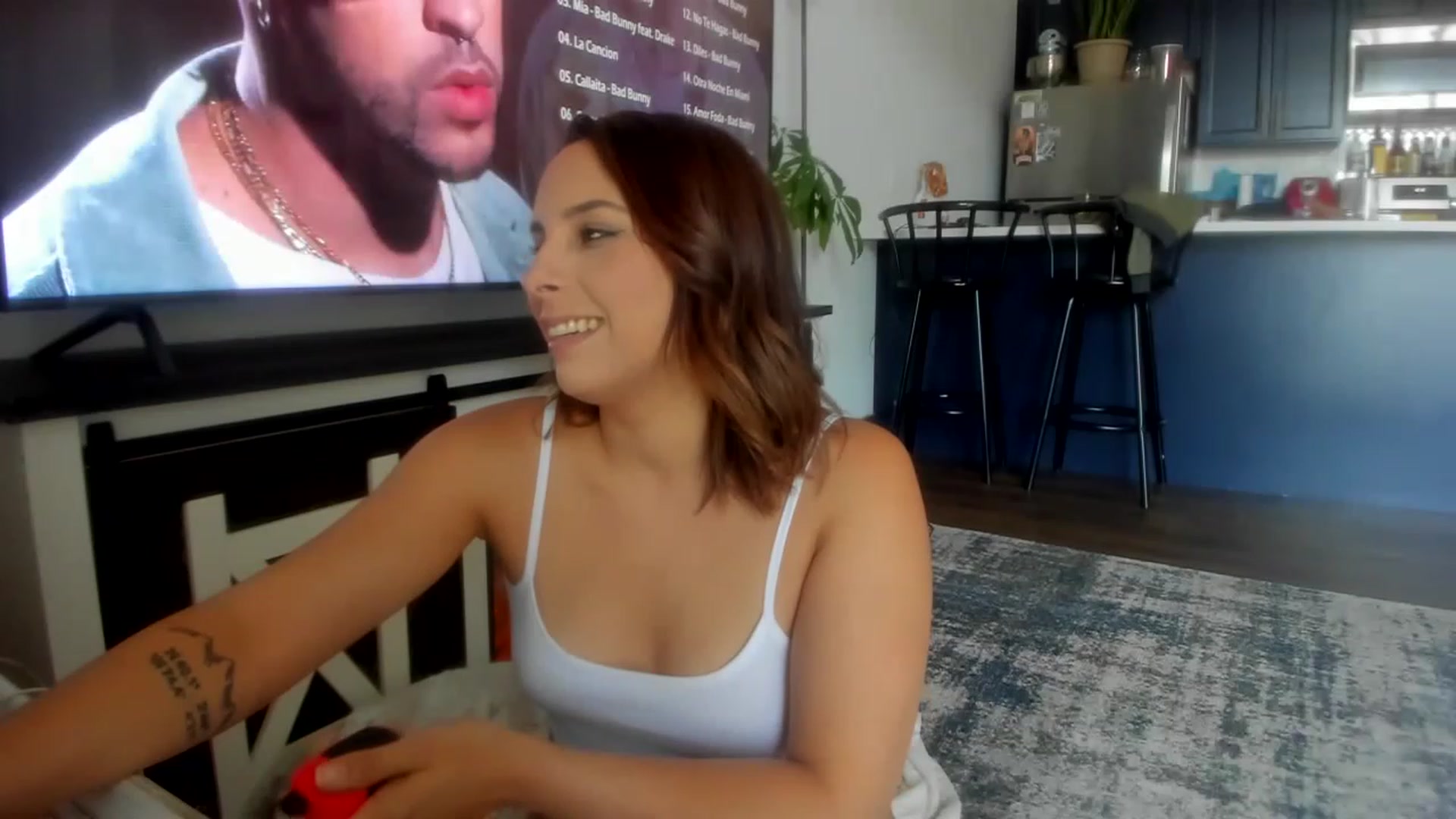 Gallery image thumbnail from SparklySays's myfreecams stream on, 06/01/2023, 16:38 image 8 of 20