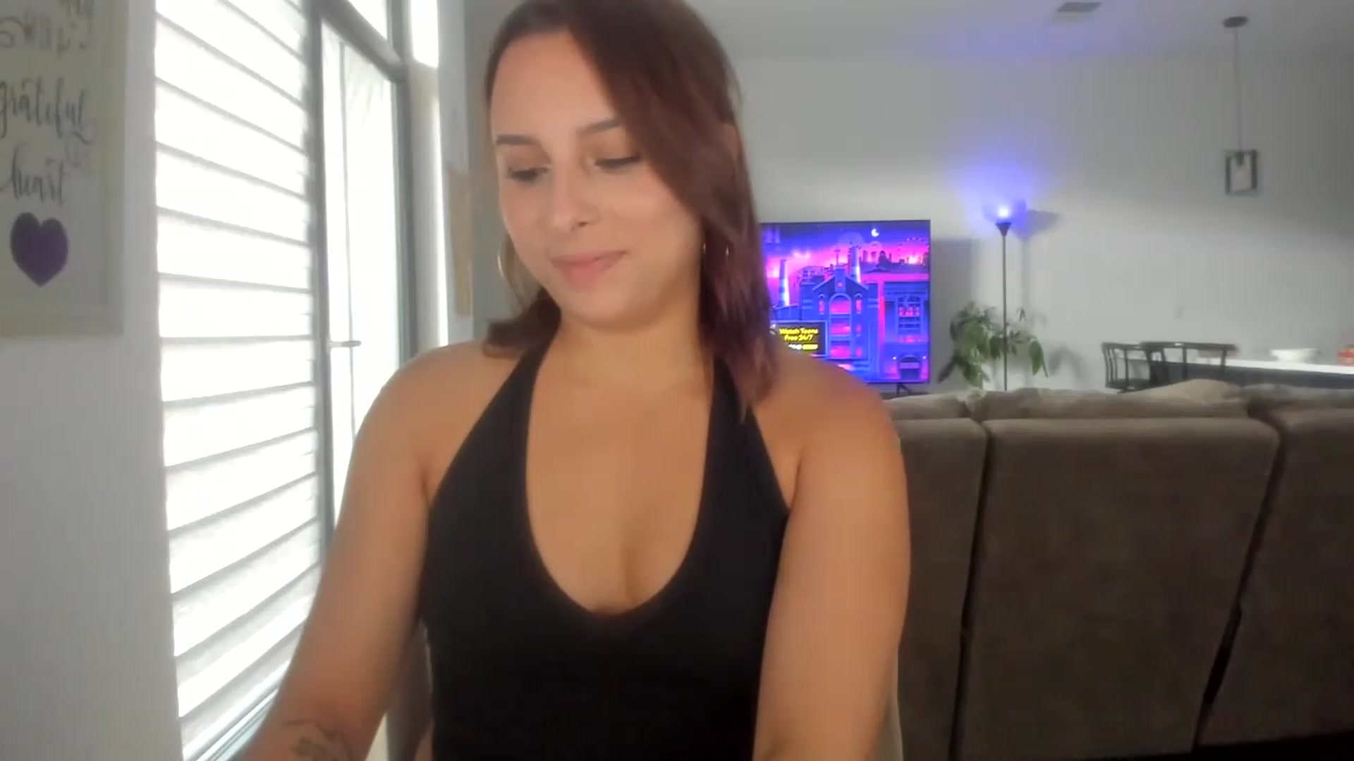 Gallery image thumbnail from SparklySays's myfreecams stream on, 06/14/2023, 16:25 image 20 of 20