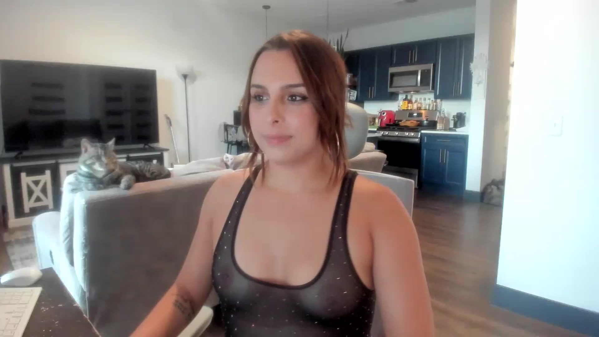 Gallery image thumbnail from SparklySays's myfreecams stream on, 06/26/2023, 17:34 image 1 of 20