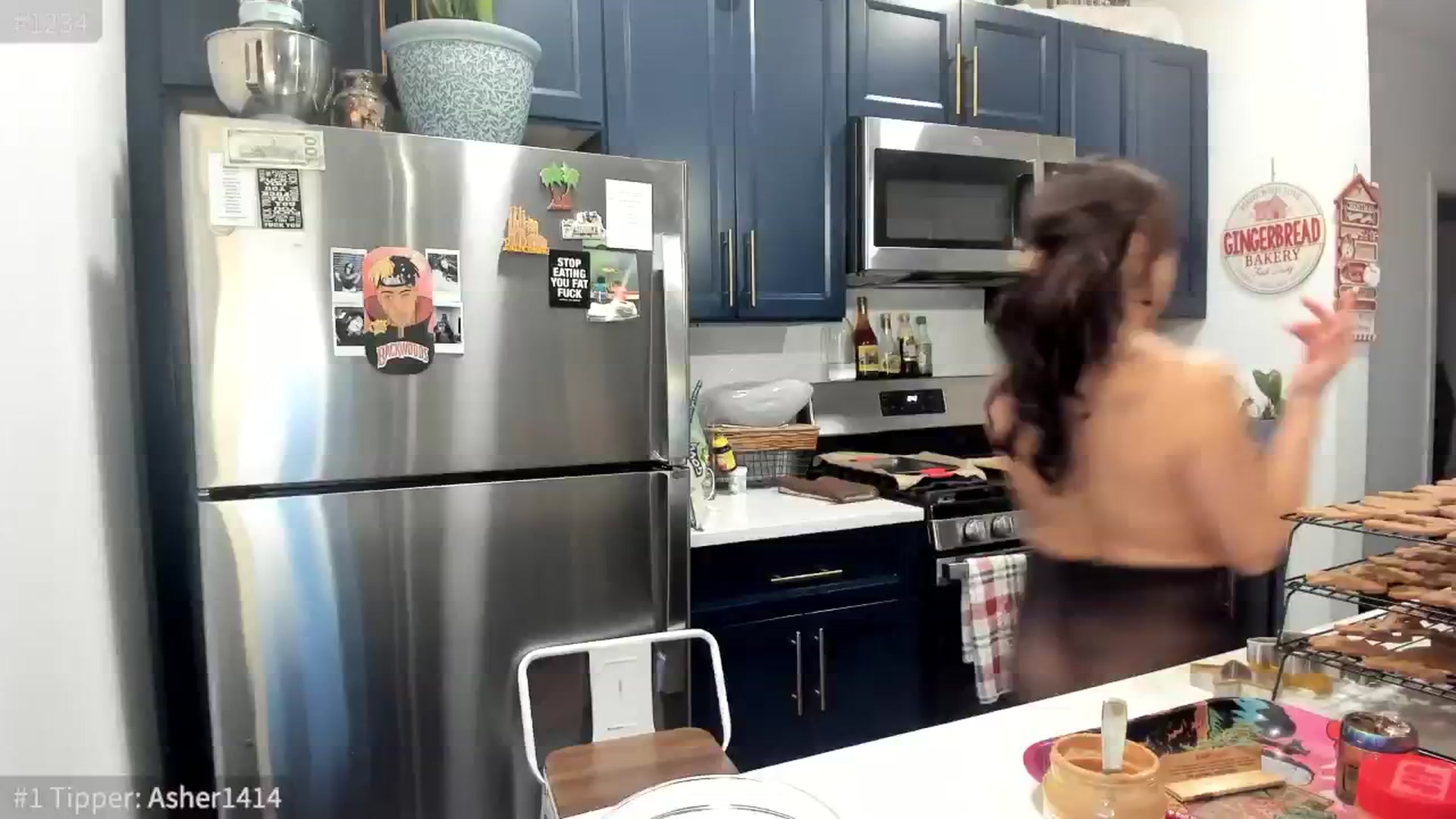 Gallery image thumbnail from SparklySays's myfreecams stream on, 12/25/2024, 09:55 image 1 of 20