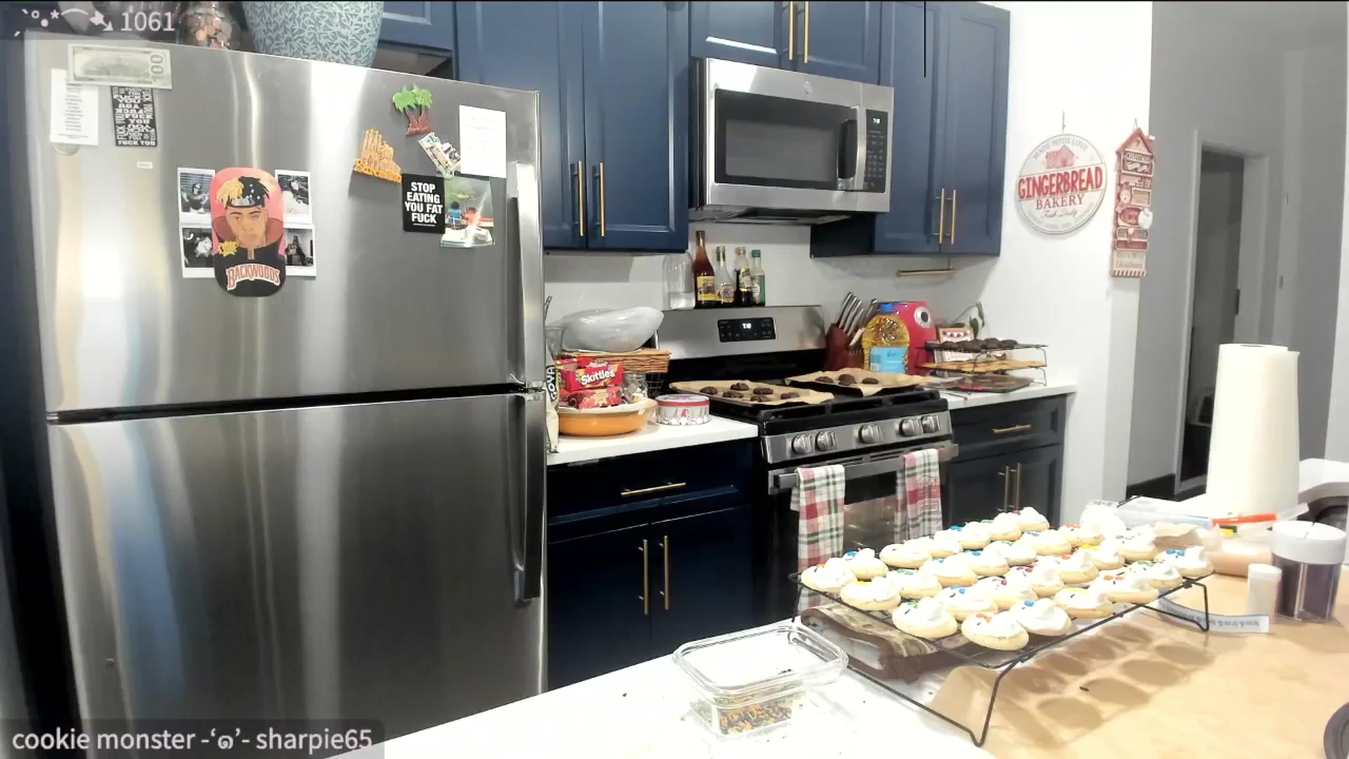 Gallery image thumbnail from SparklySays's myfreecams stream on, 12/28/2024, 03:10 image 3 of 20