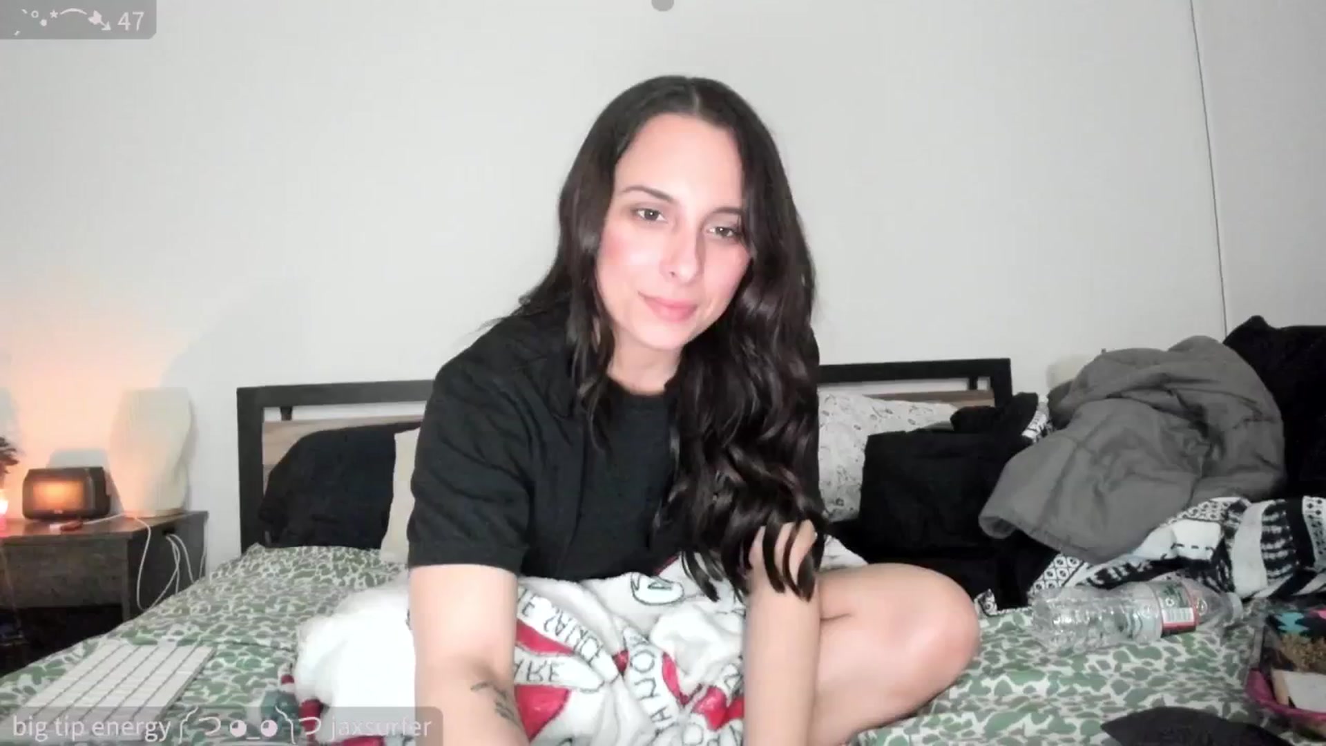 Gallery image thumbnail from SparklySays's myfreecams stream on, 04/02/2025, 09:37 image 12 of 20