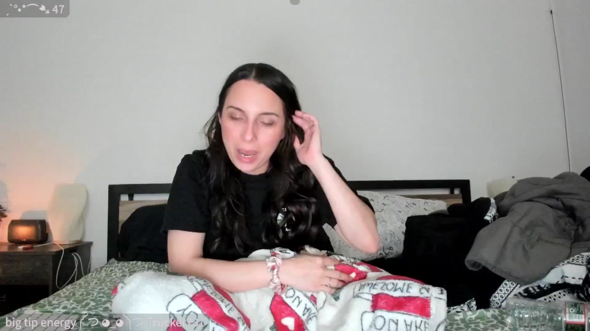 Gallery image thumbnail from SparklySays's myfreecams stream on, 04/02/2025, 09:37 image 3 of 20