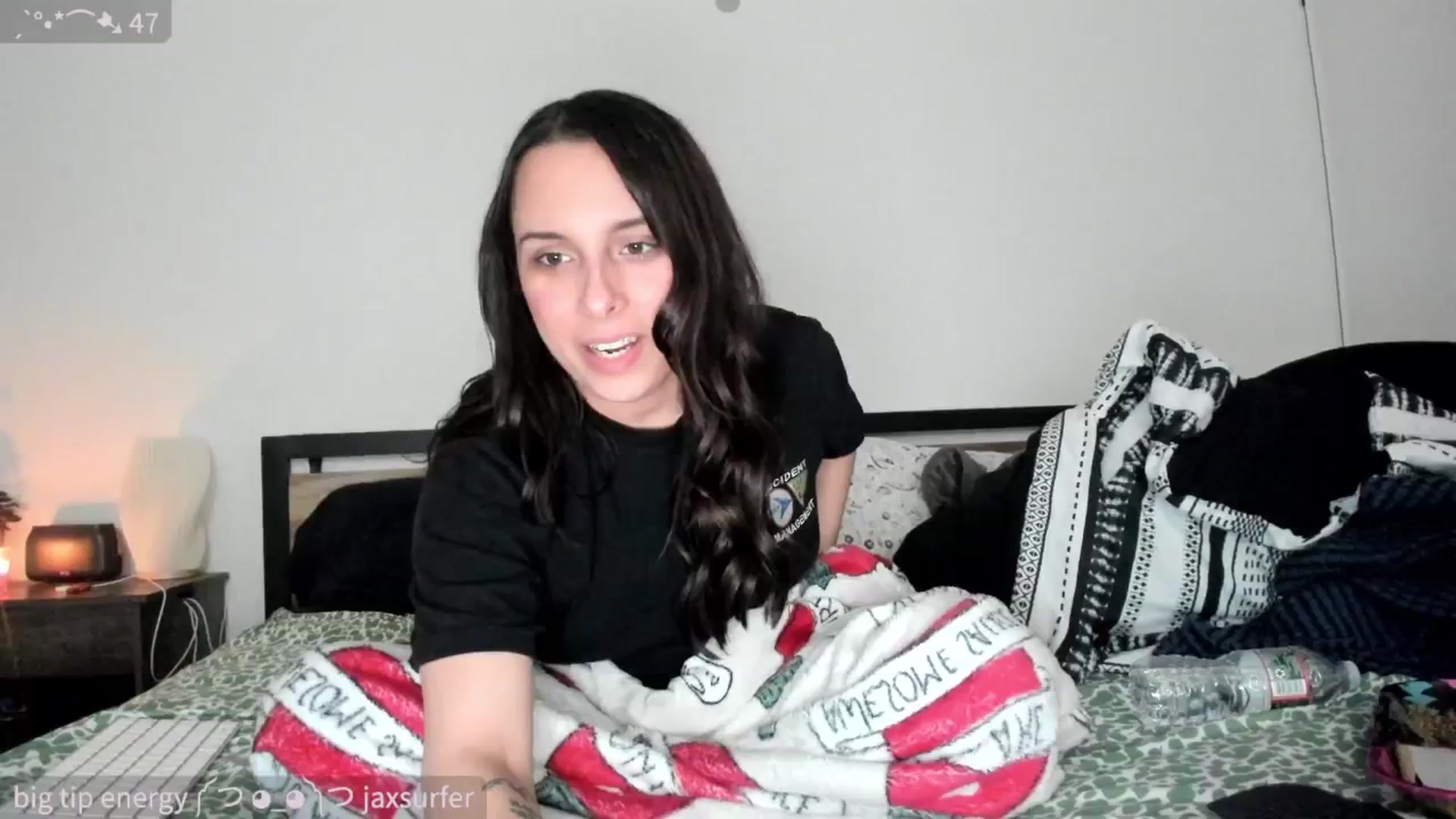 Gallery image thumbnail from SparklySays's myfreecams stream on, 04/02/2025, 09:37 image 14 of 20