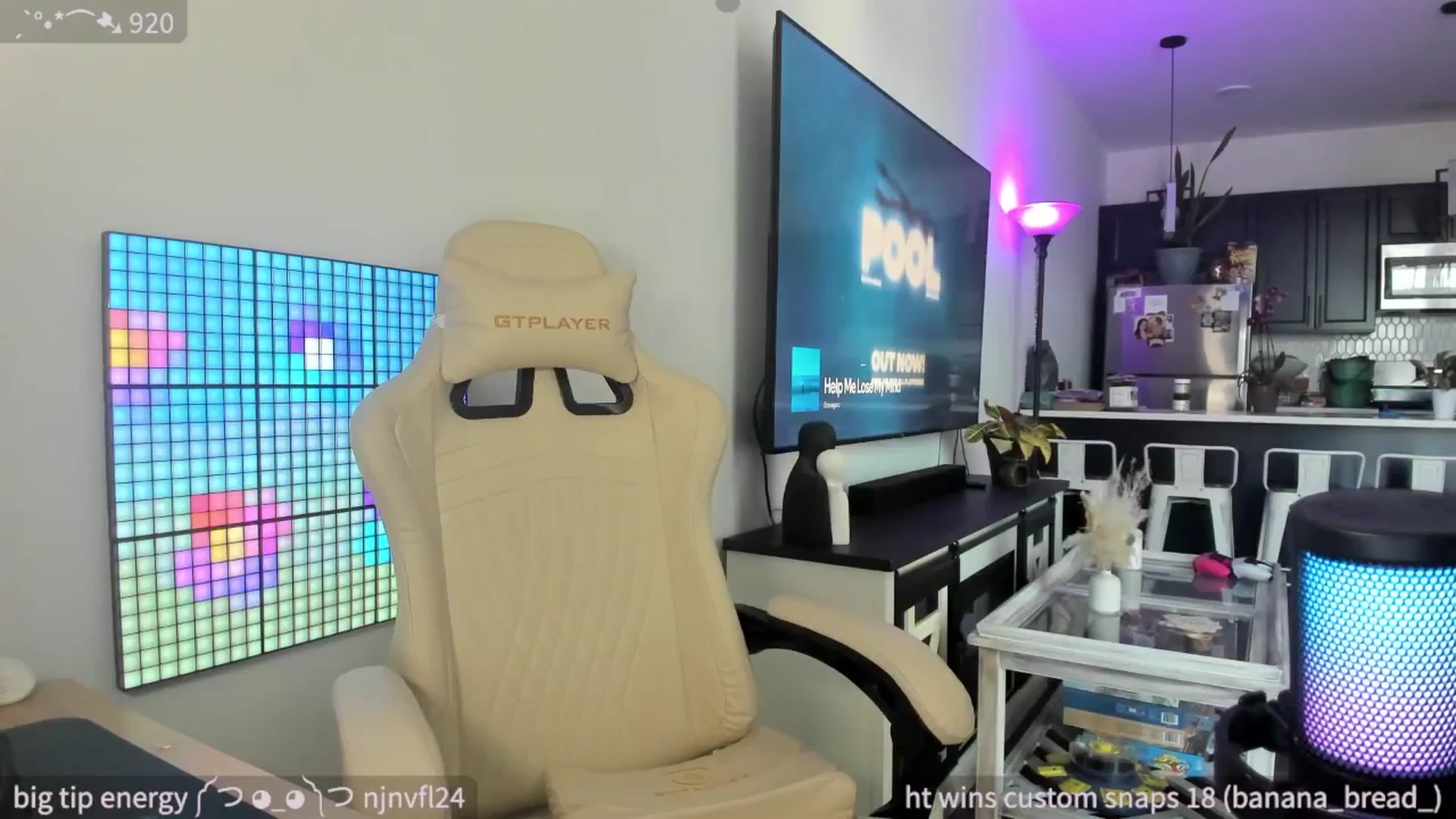 Gallery image thumbnail from SparklySays's myfreecams stream on, 04/29/2025, 17:10 image 20 of 20