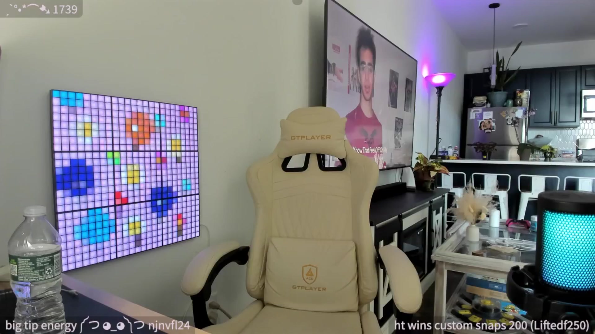 Gallery image thumbnail from SparklySays's myfreecams stream on, 05/07/2025, 15:51 image 10 of 20