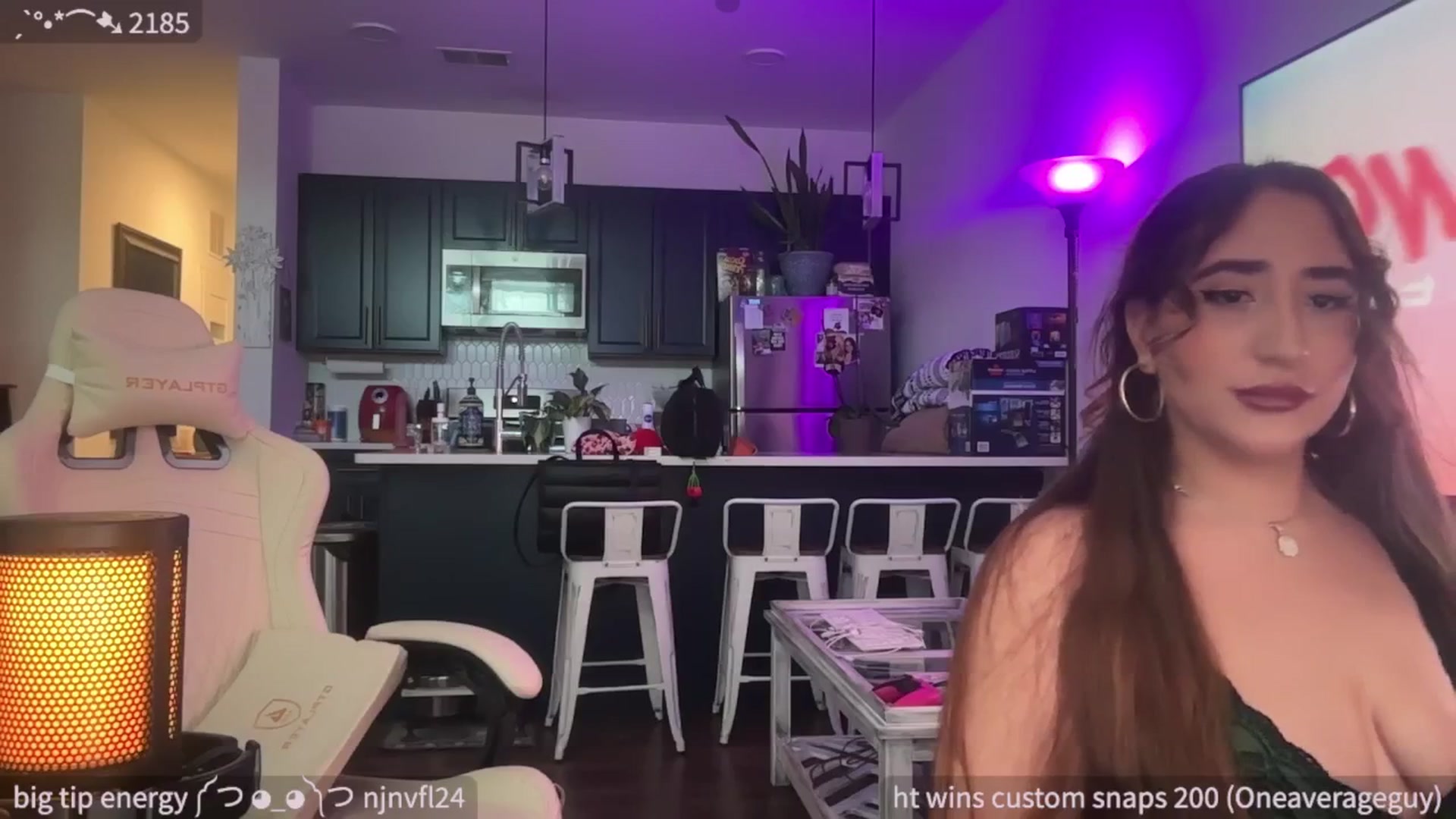 Gallery image thumbnail from SparklySays's myfreecams stream on, 05/20/2025, 17:48 image 17 of 20