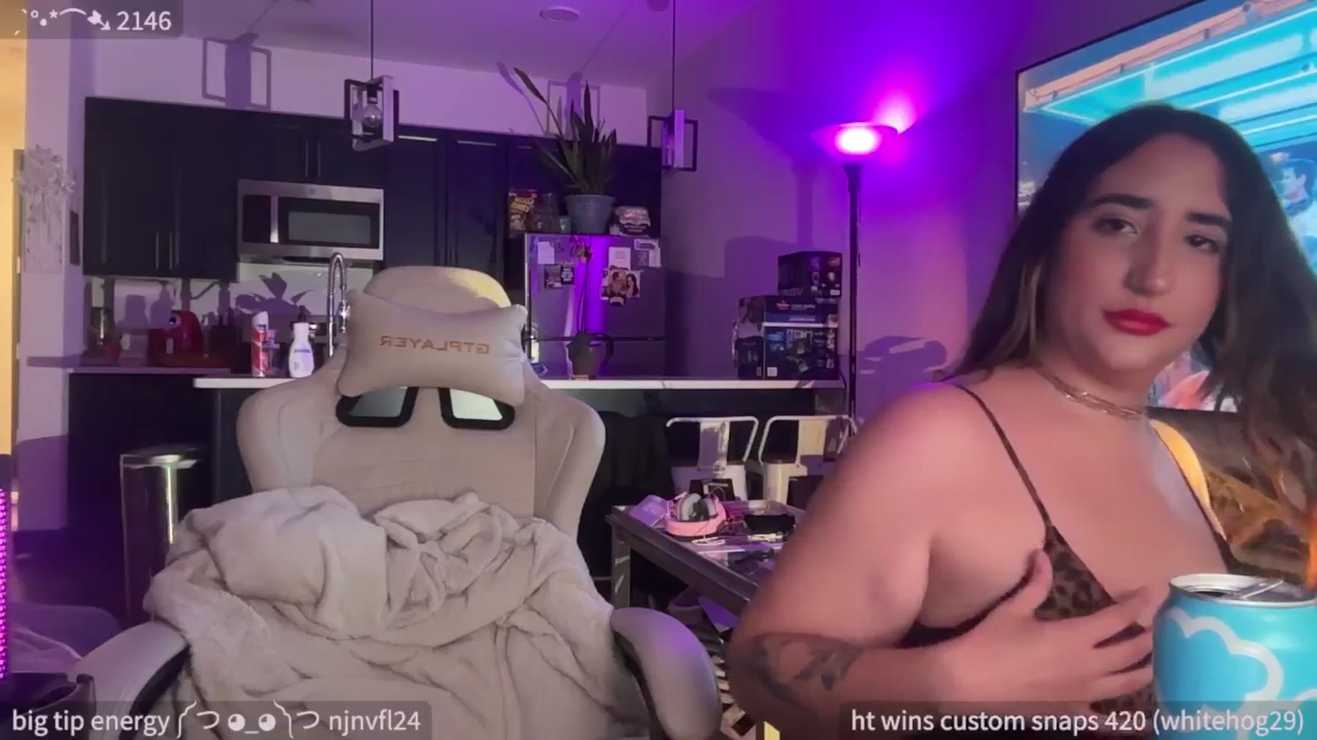 Gallery image thumbnail from SparklySays's myfreecams stream on, 05/24/2025, 09:34 image 12 of 20