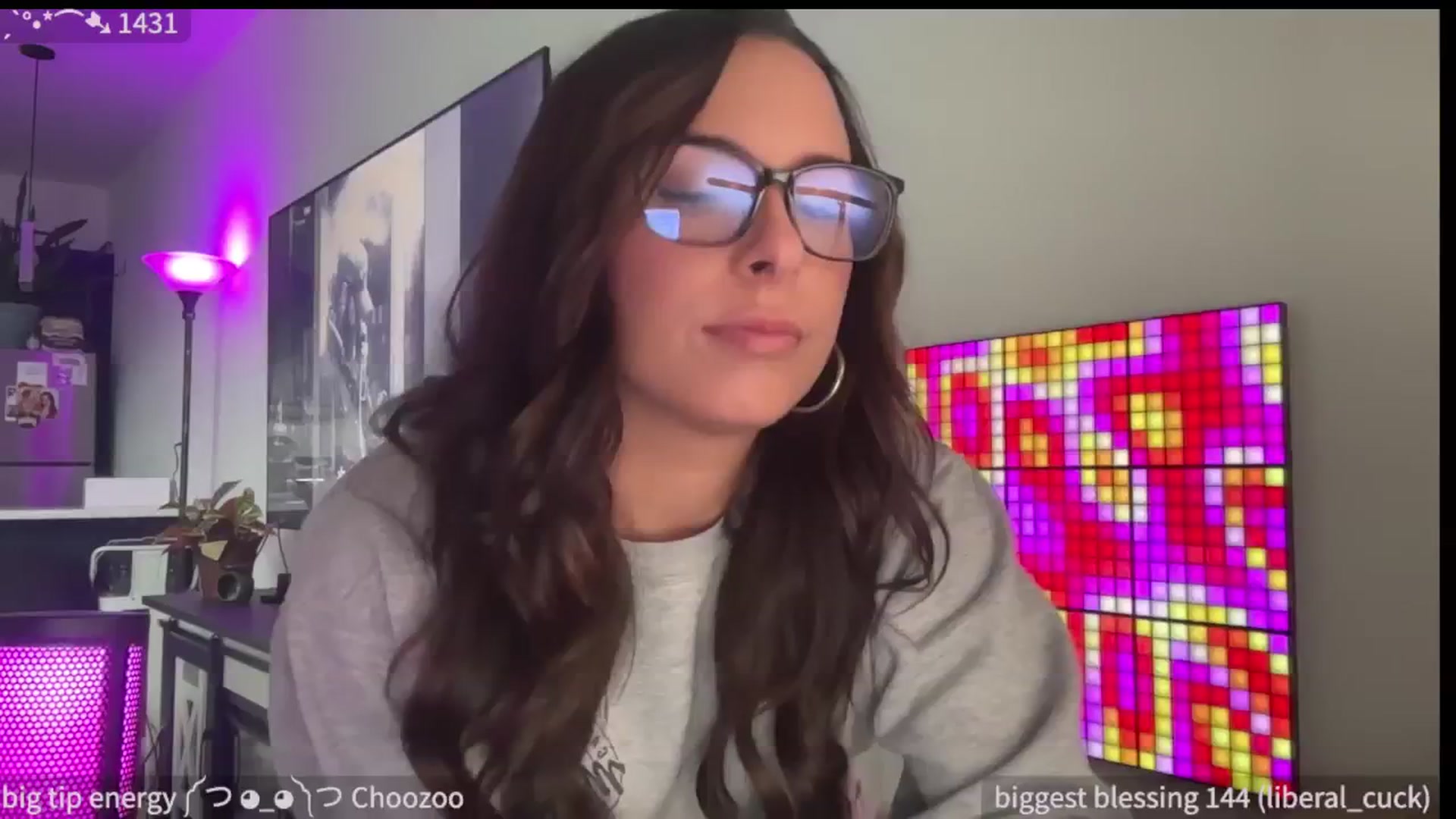 Gallery image thumbnail from SparklySays's myfreecams stream on, 06/16/2025, 17:07 image 4 of 20