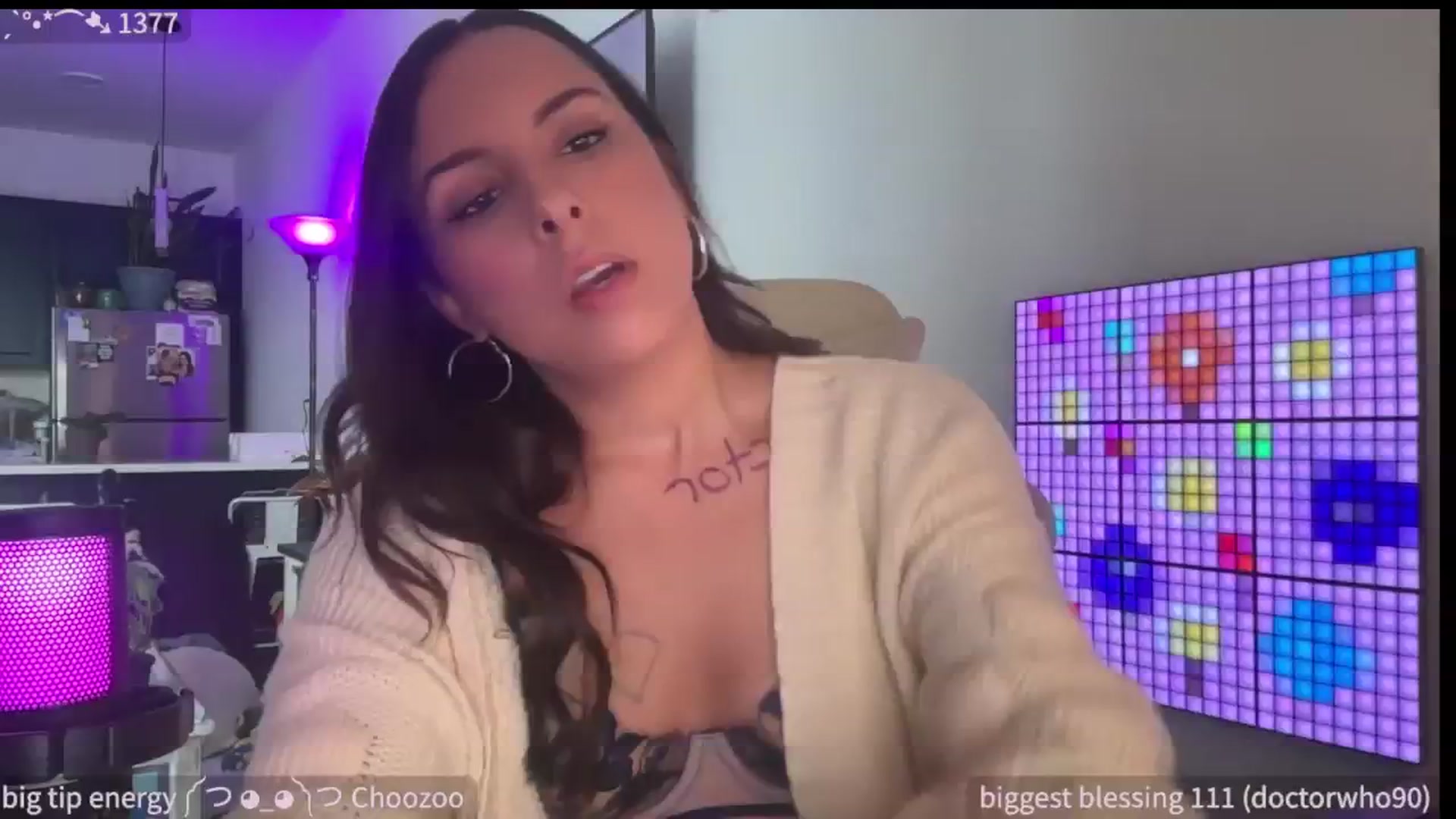Gallery image thumbnail from SparklySays's myfreecams stream on, 06/18/2025, 17:08 image 1 of 20