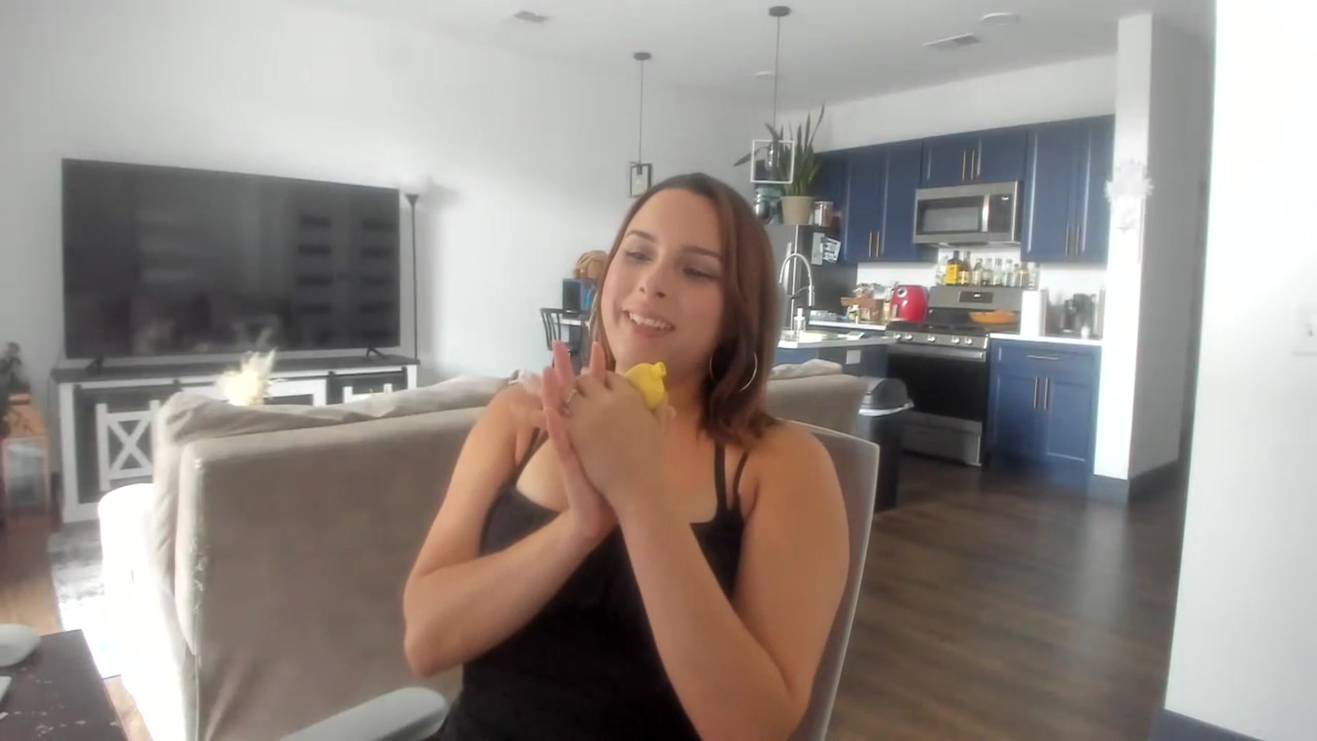 Gallery image thumbnail from Sparkly__'s myfreecams stream on, 06/30/2023, 17:21 image 18 of 20