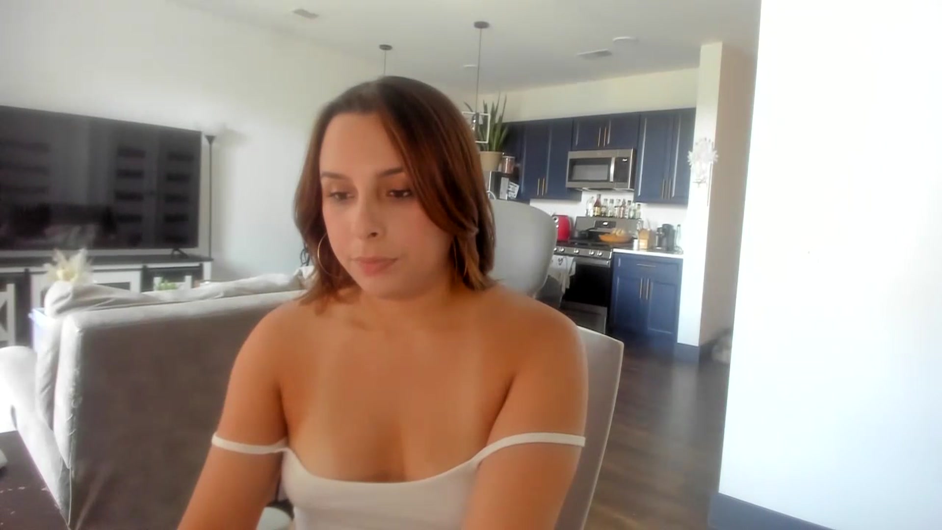 Gallery image thumbnail from Sparkly__'s myfreecams stream on, 07/06/2023, 16:52 image 9 of 20