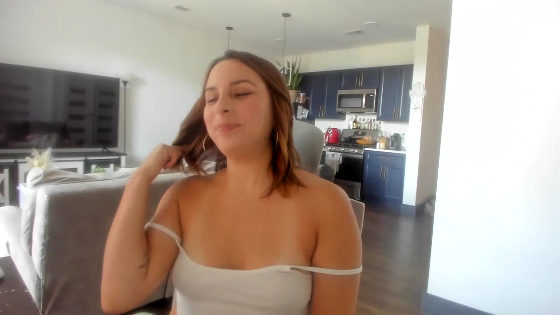Gallery image thumbnail from Sparkly__'s myfreecams stream on, 07/06/2023, 16:52 image 7 of 20