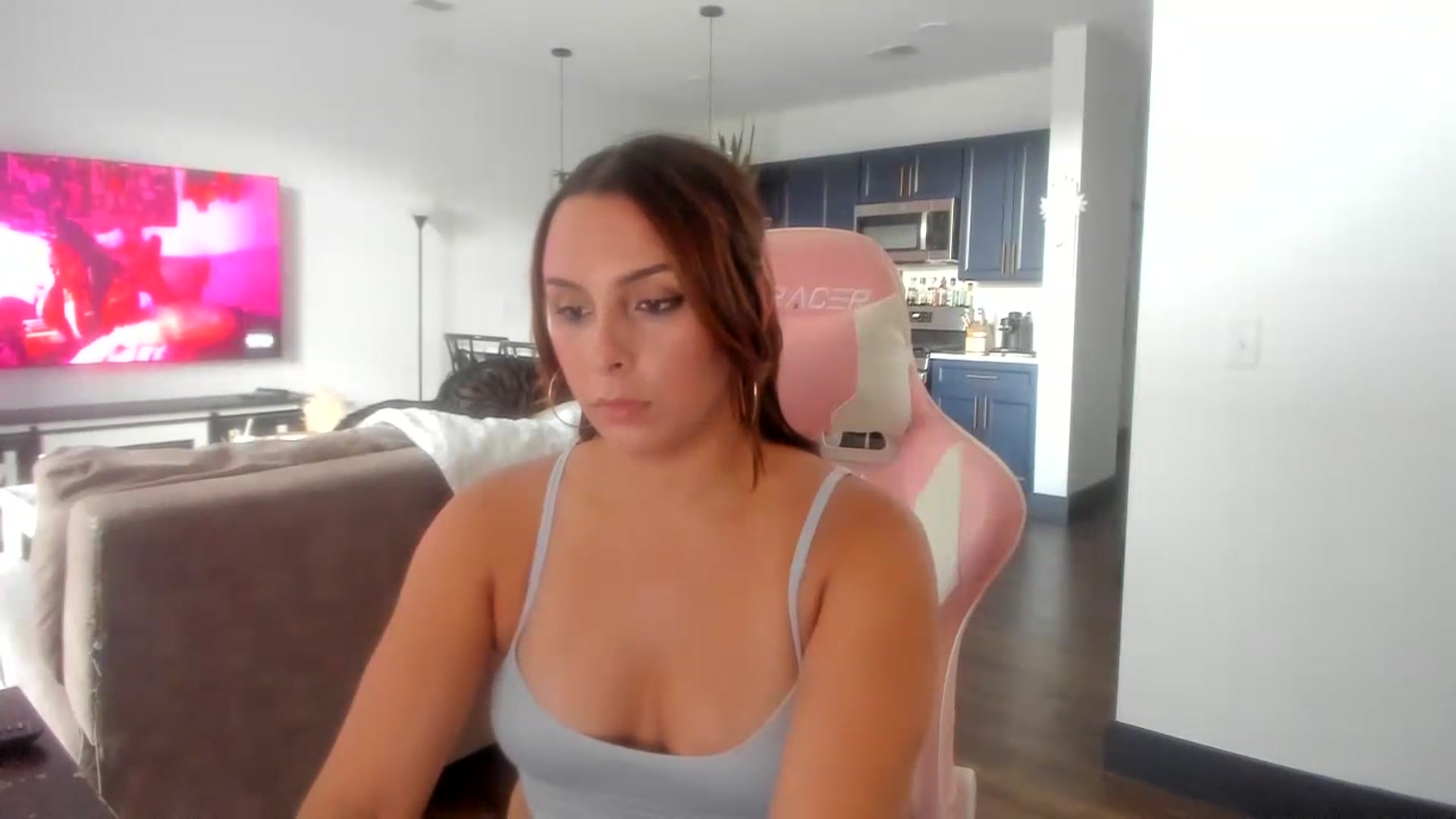 Gallery image thumbnail from Sparkly__'s myfreecams stream on, 07/14/2023, 15:11 image 10 of 20