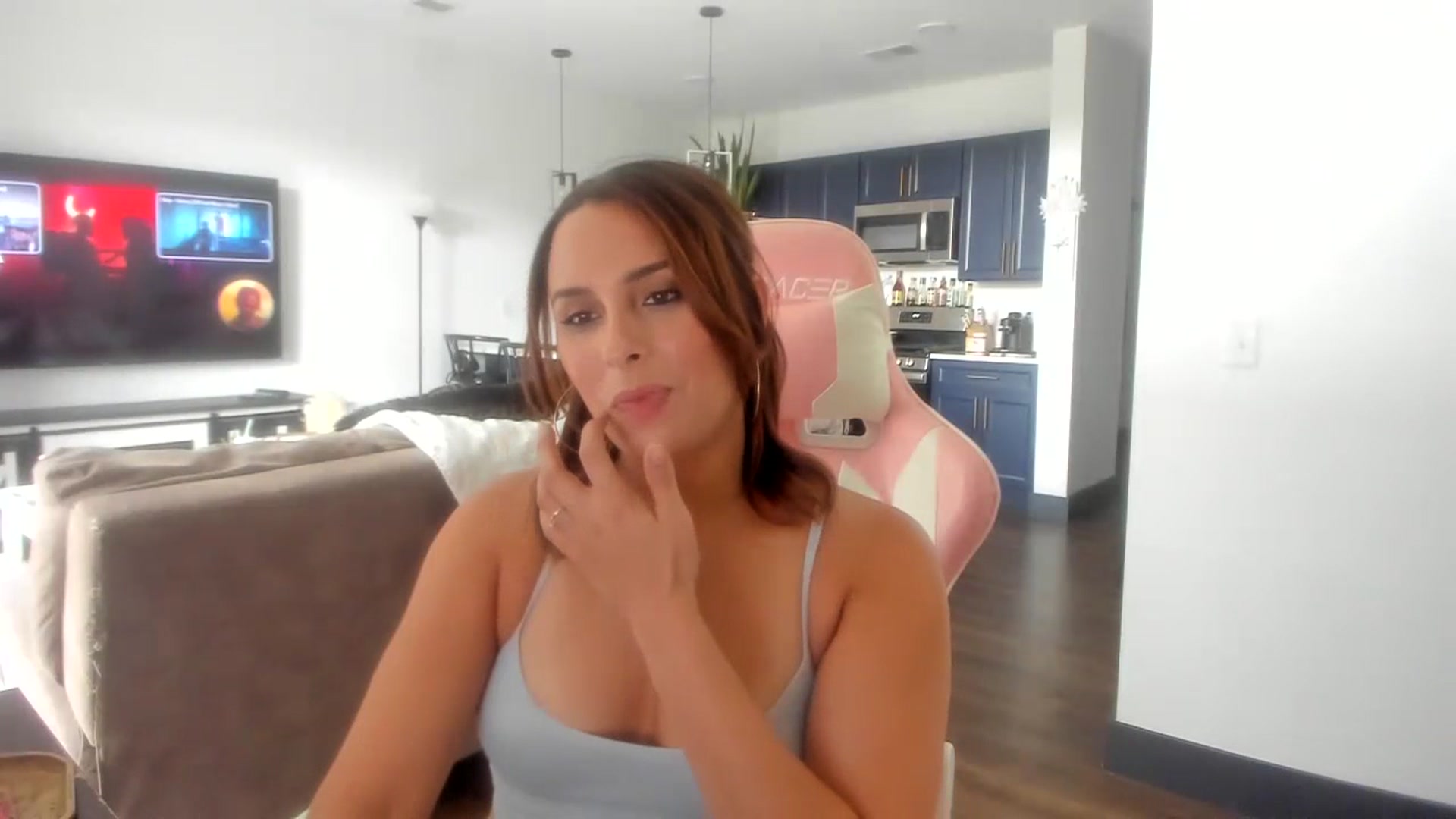 Gallery image thumbnail from Sparkly__'s myfreecams stream on, 07/14/2023, 15:11 image 3 of 20