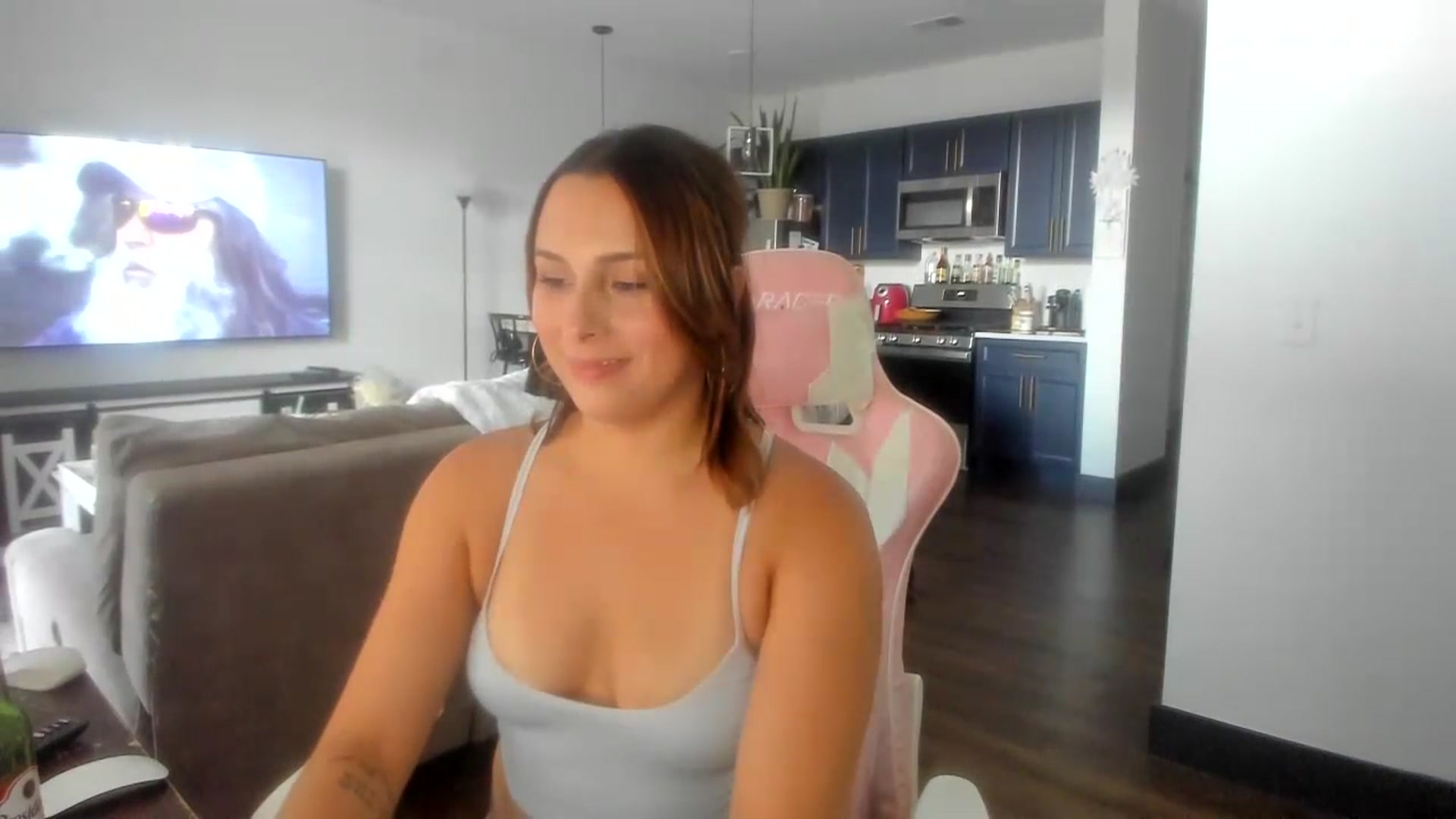 Gallery image thumbnail from Sparkly__'s myfreecams stream on, 07/14/2023, 19:18 image 15 of 20