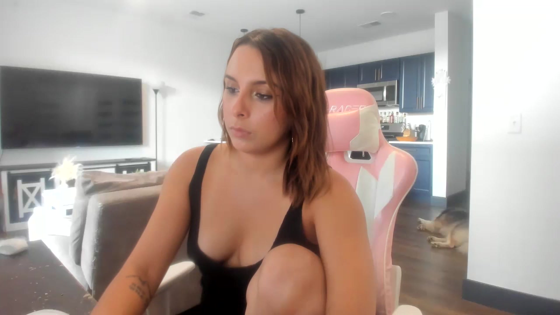 Gallery image thumbnail from Sparkly__'s myfreecams stream on, 07/17/2023, 15:31 image 20 of 20